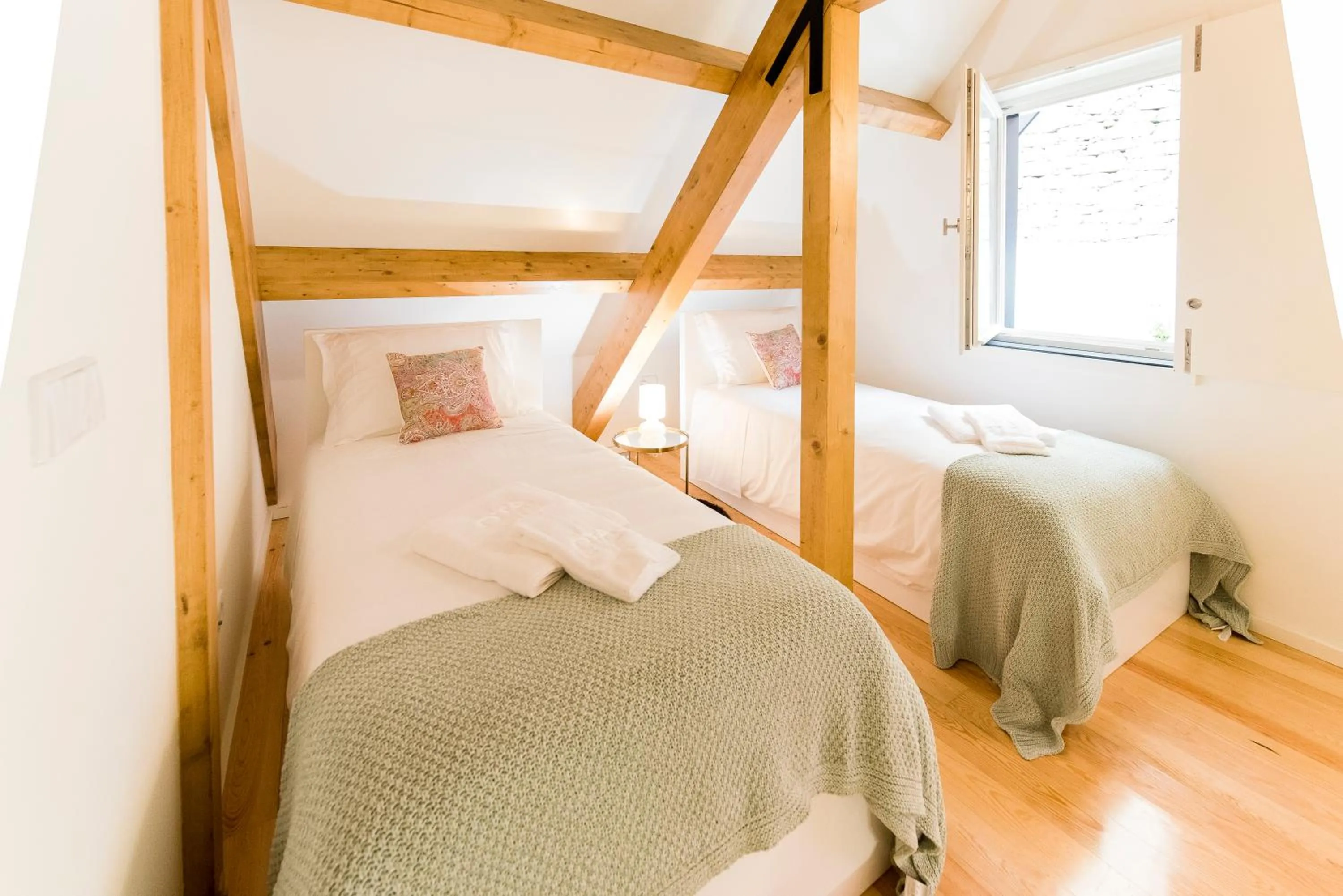 Bed in Oporto Trendy River