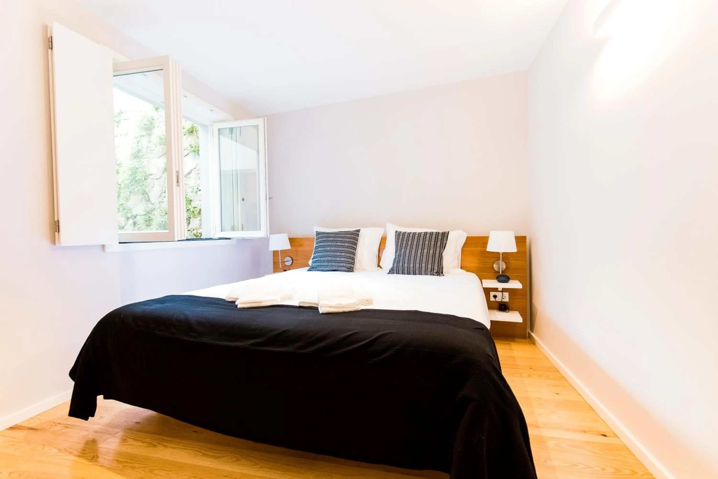 Bed in Oporto Trendy River