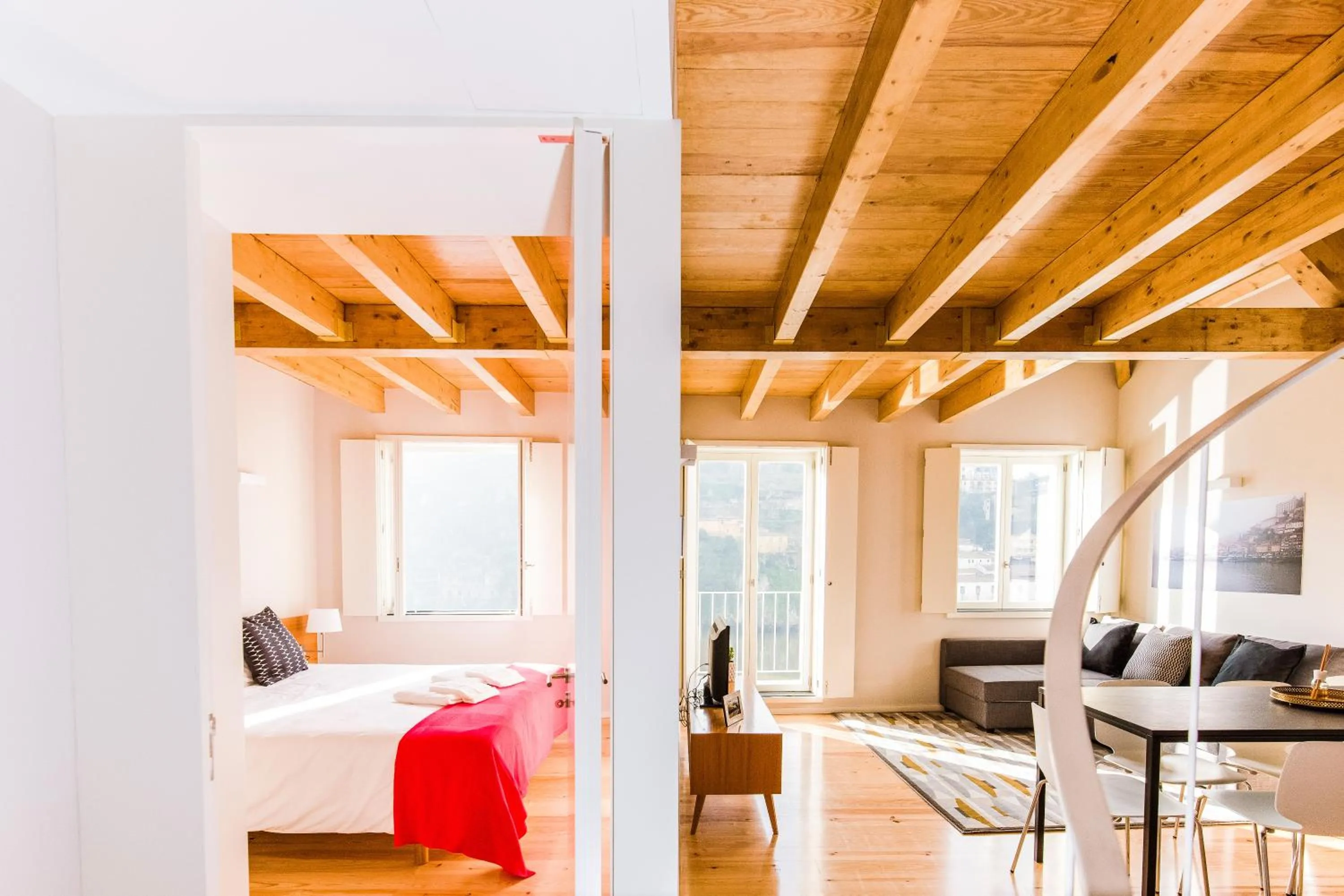 Bed in Oporto Trendy River