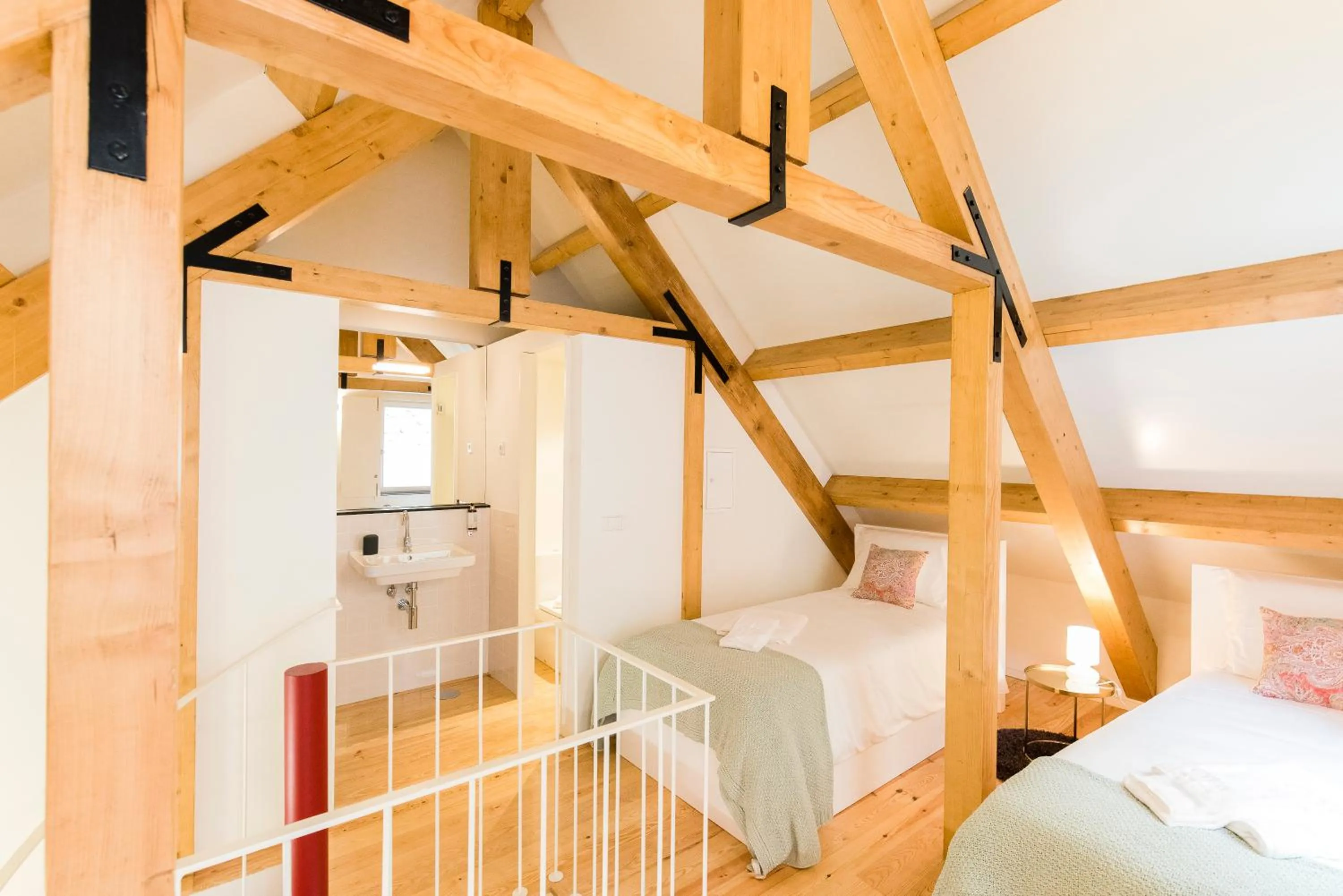 Bed in Oporto Trendy River