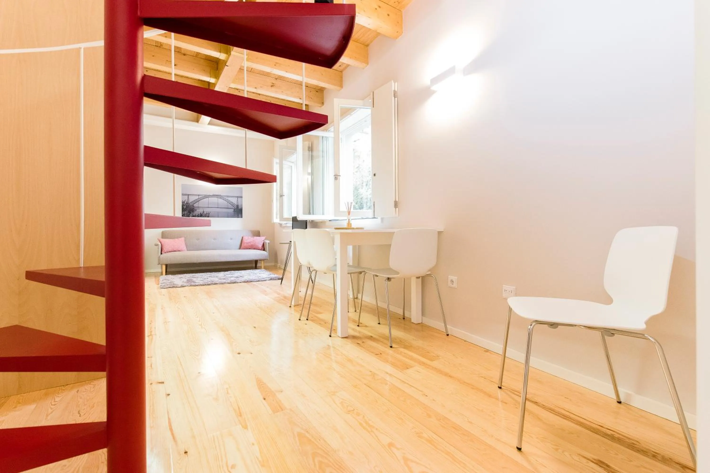 Photo of the whole room in Oporto Trendy River