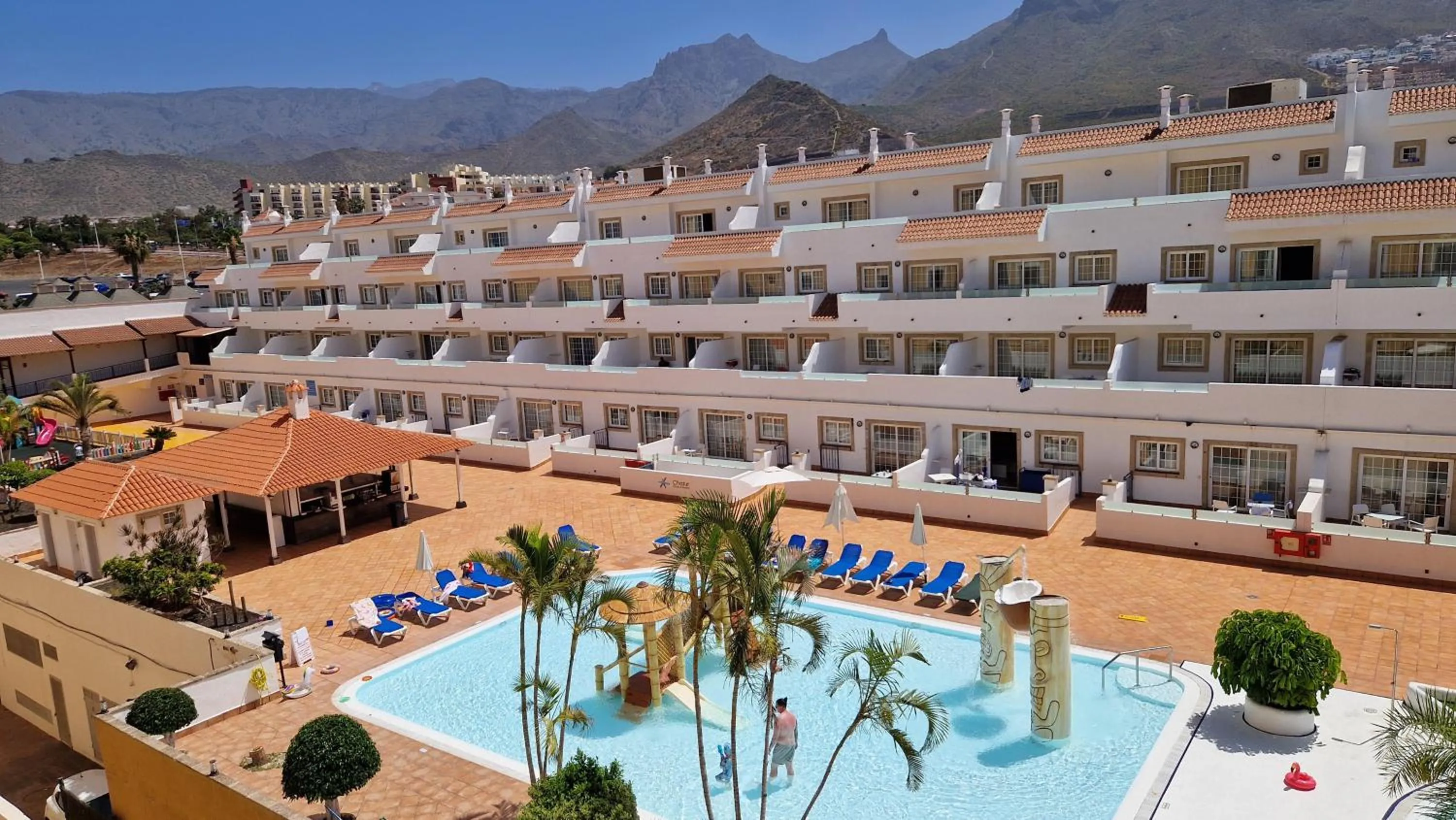 Swimming pool in Chatur Playa Real Resort