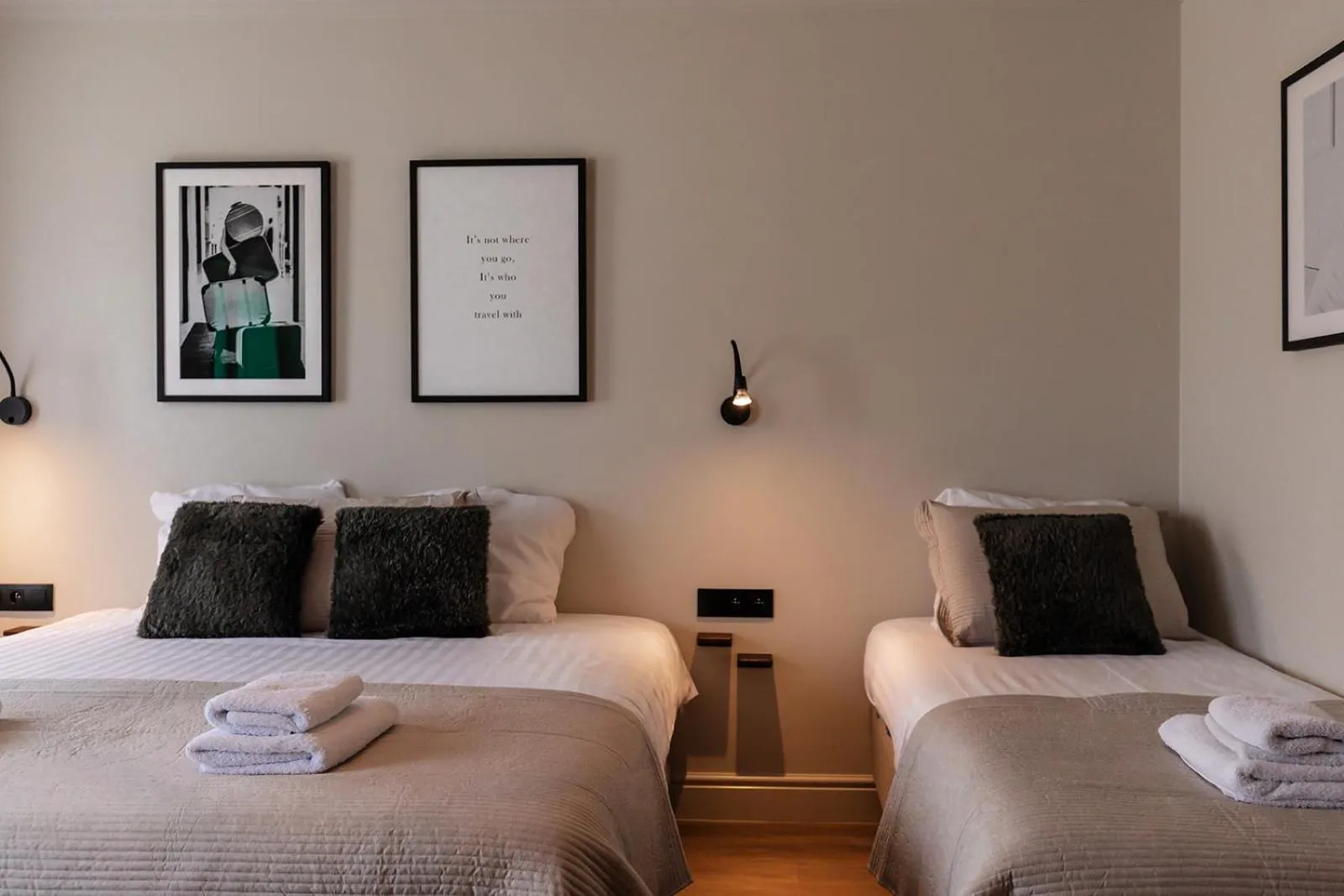 Bedroom, Bed in Hotel Rose Red