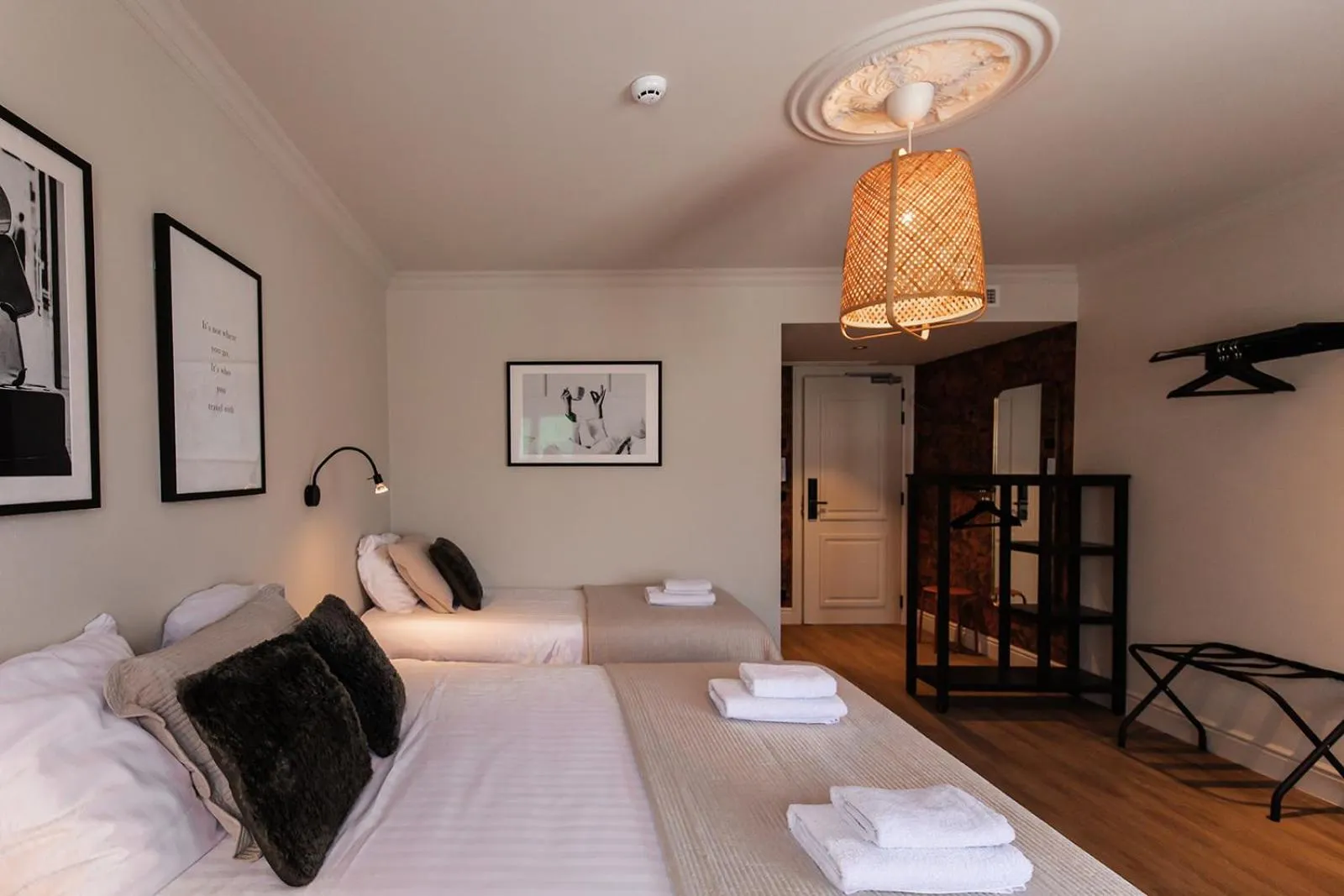 Bedroom, Bed in Hotel Rose Red