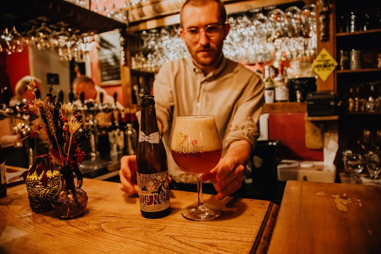 Restaurant/places to eat in Hotel Rose Red