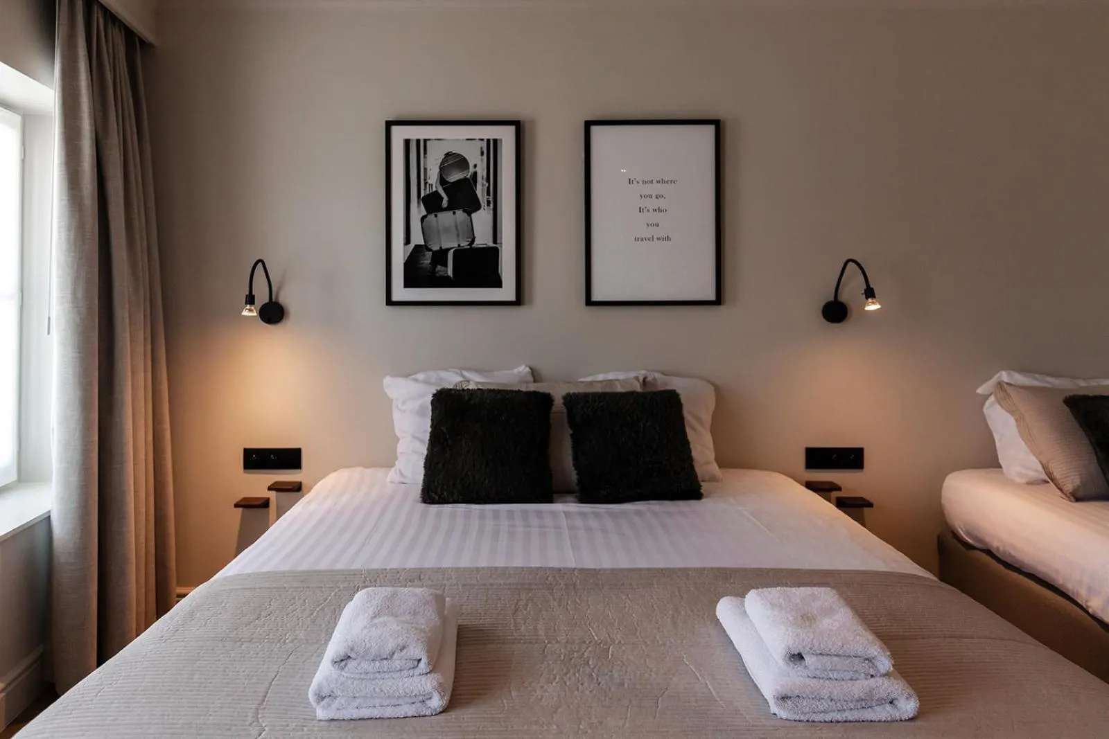 Bedroom, Bed in Hotel Rose Red