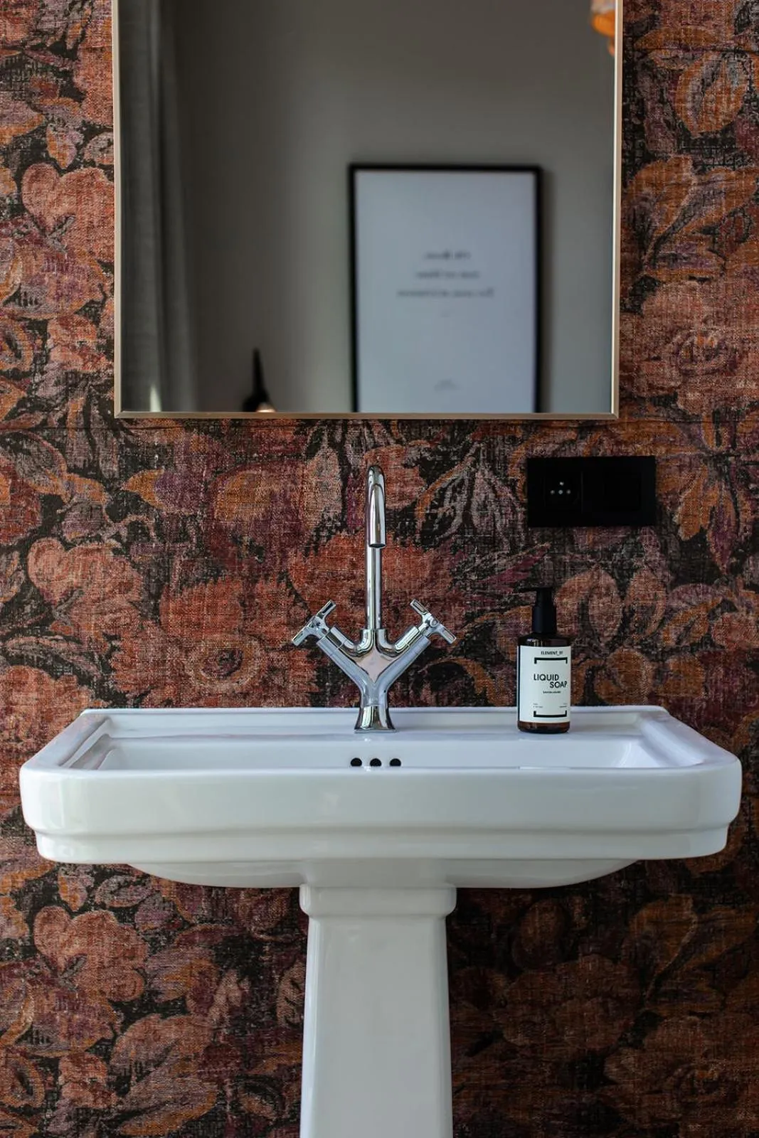 Bathroom in Hotel Rose Red