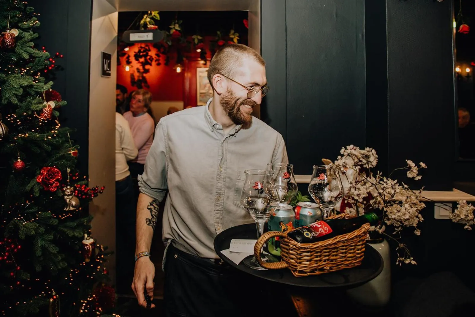 Drinks in Hotel Rose Red