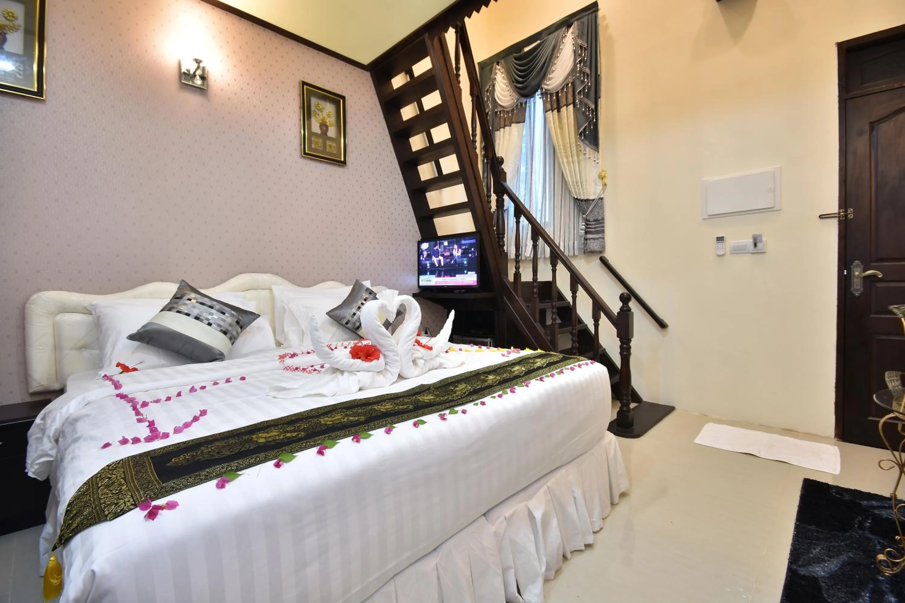 Bed in Holiday Haven Ukulhas