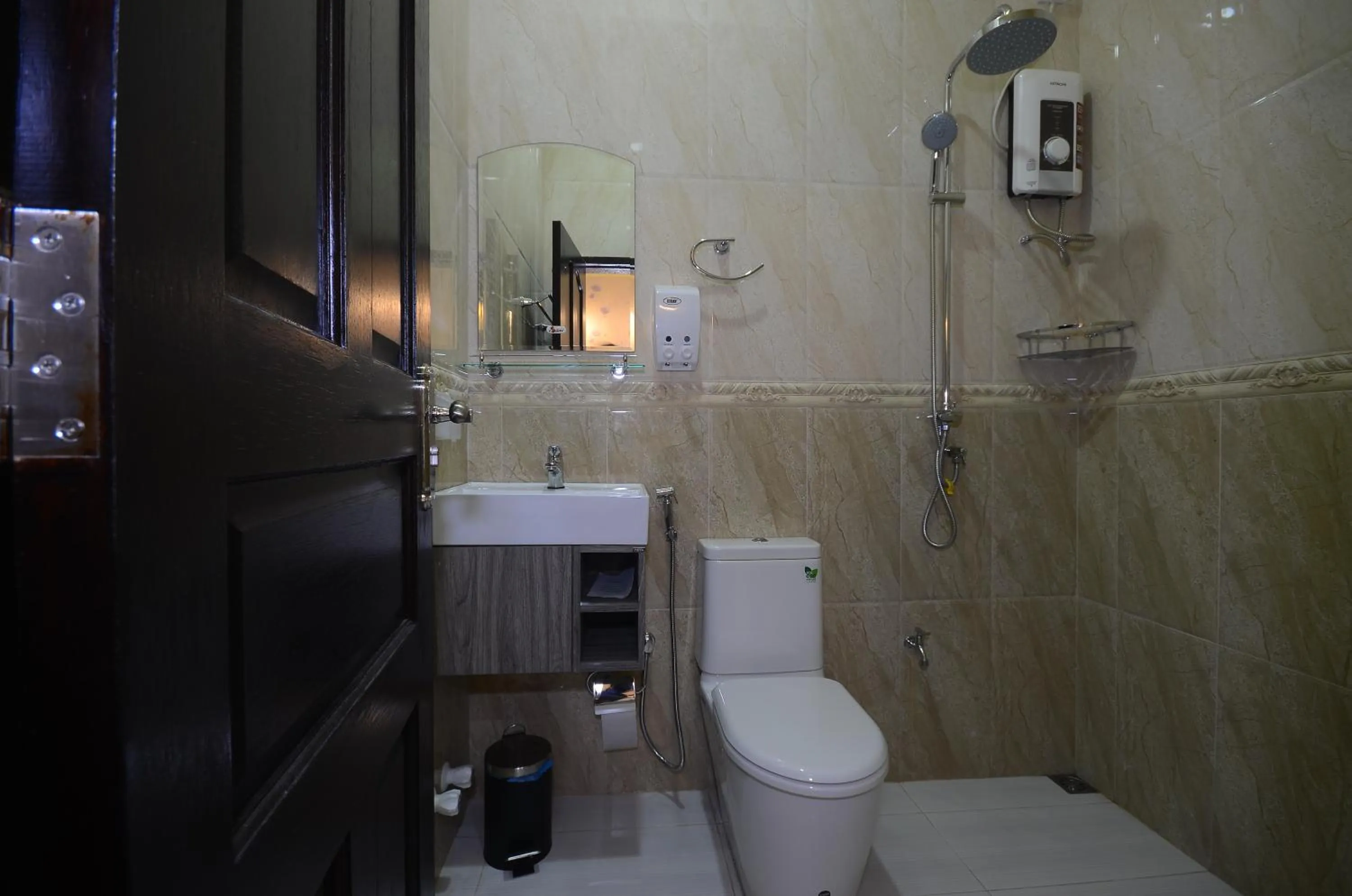 Toilet in Holiday Haven Ukulhas