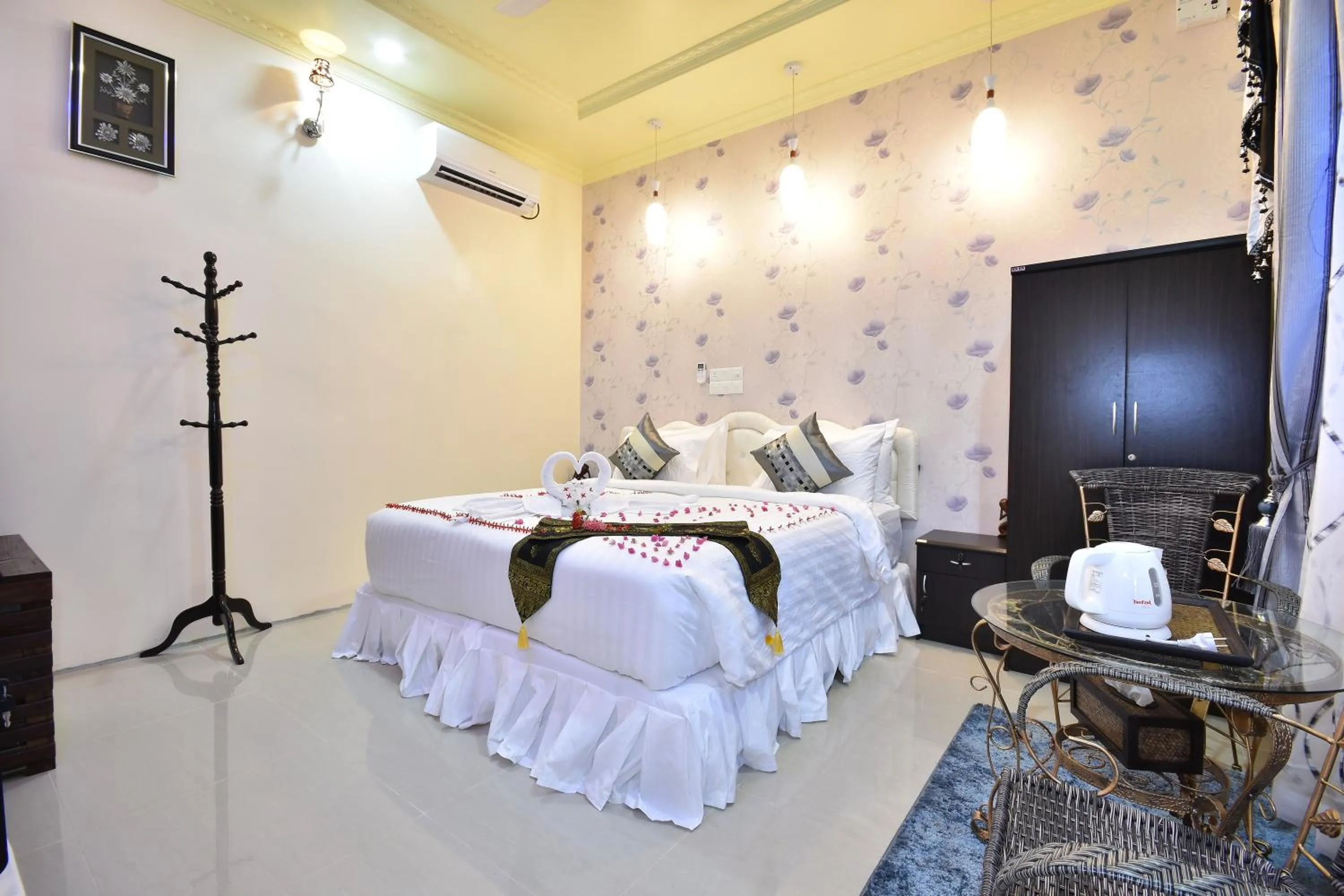 Other, Bed in Holiday Haven Ukulhas