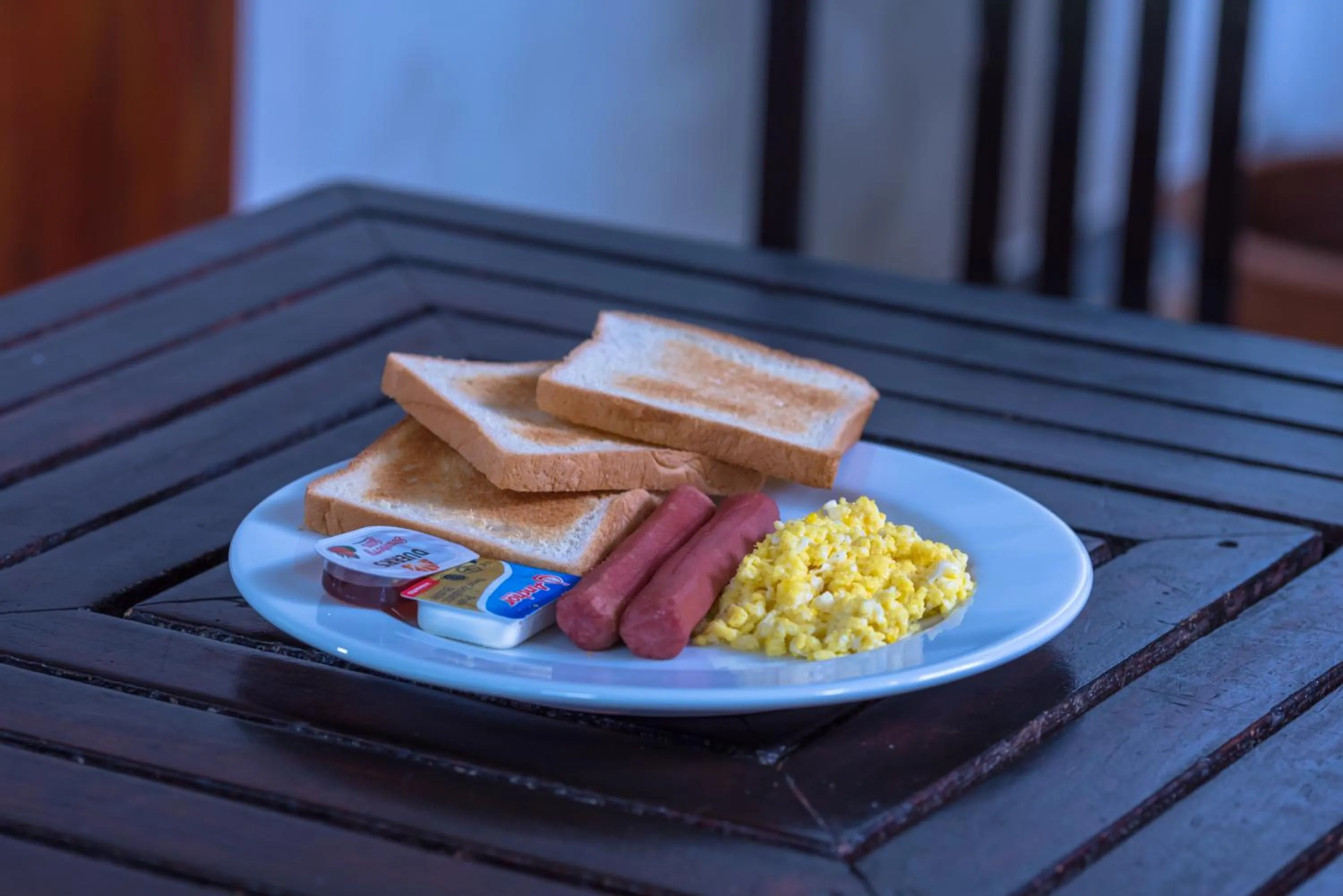 Continental breakfast in Holiday Haven Ukulhas