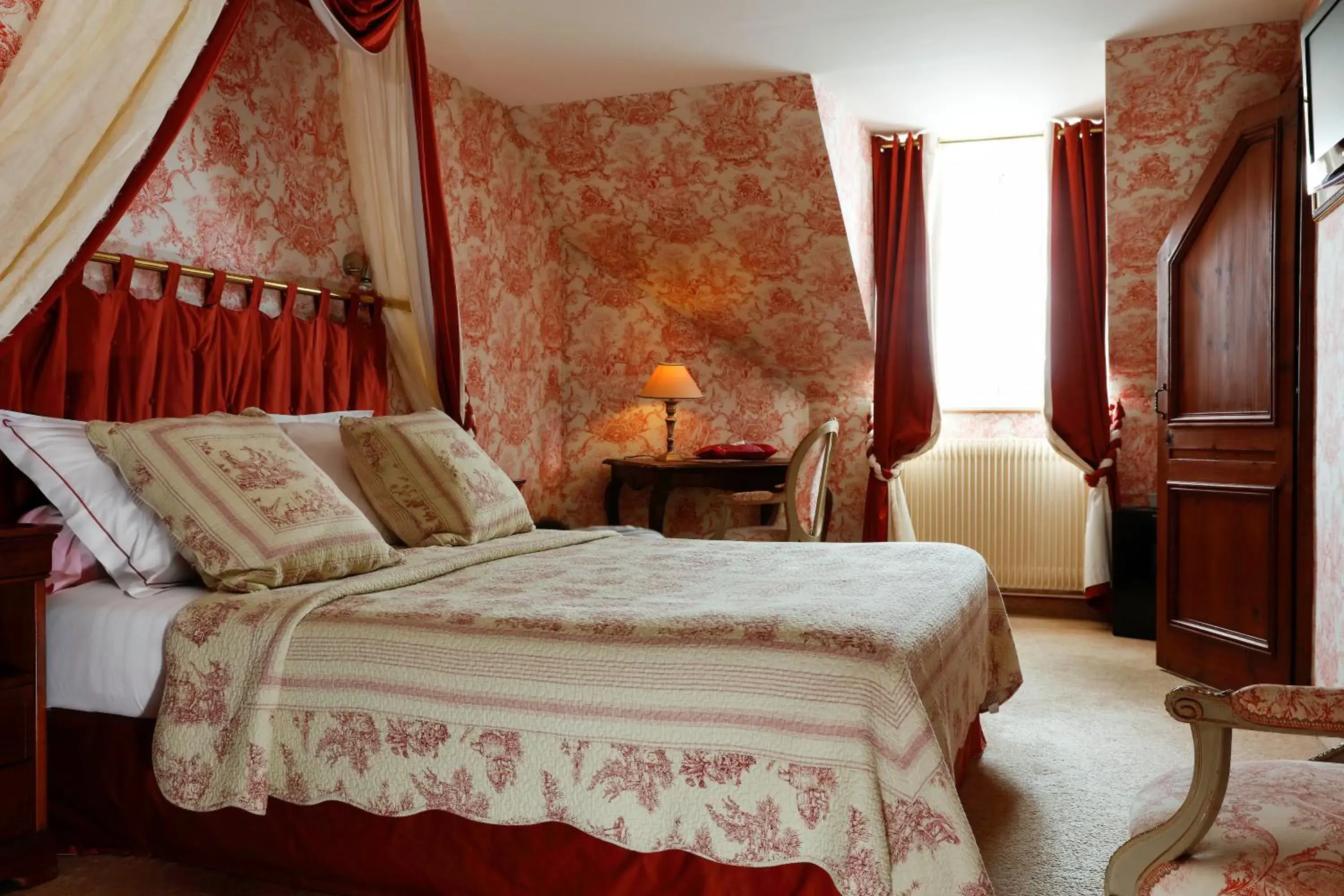 Standard Double Room in Hôtel L'Ecrin Standard Double Room in Hôtel L'Ecrin