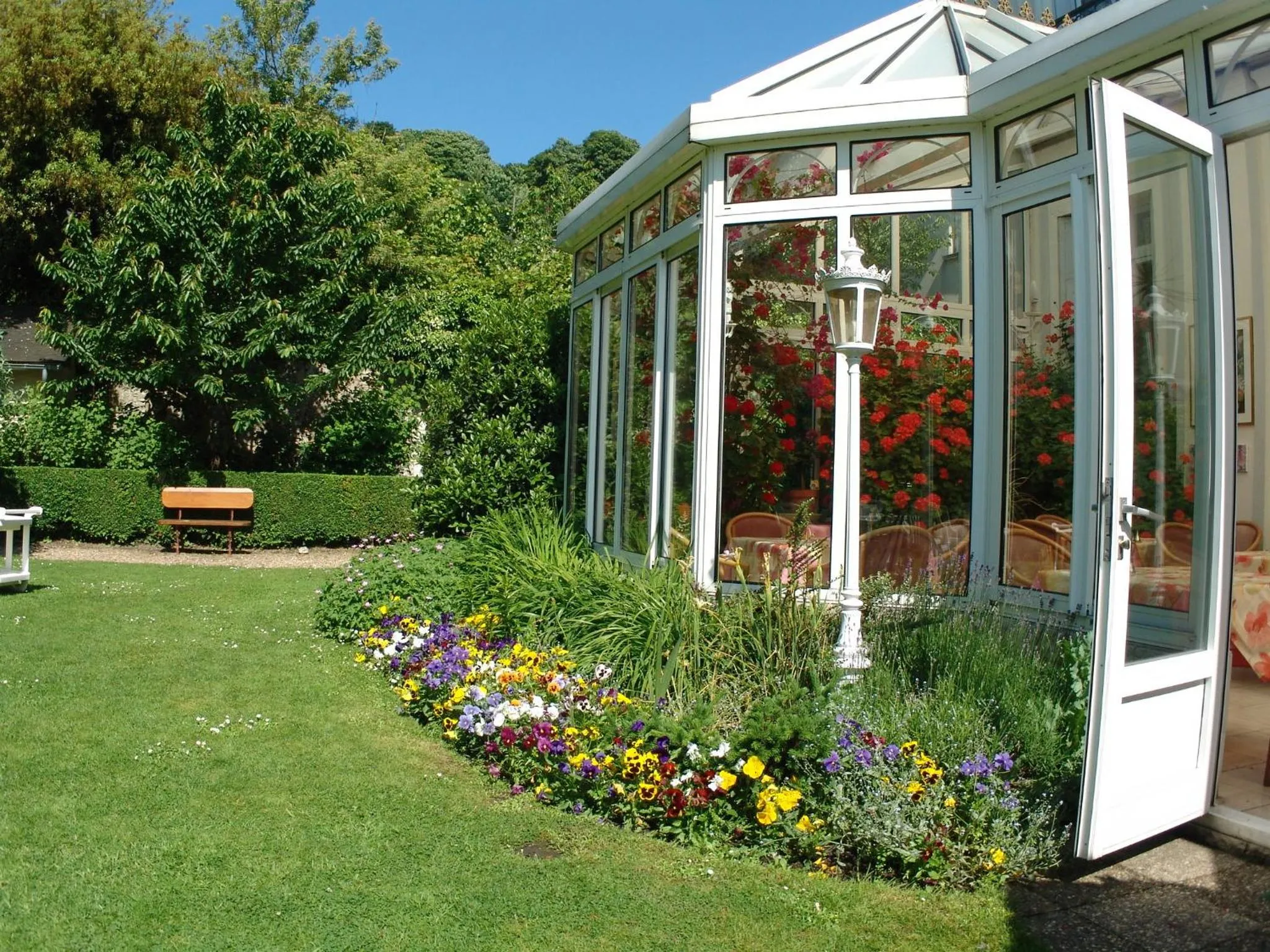 Garden in Hôtel L'Ecrin
