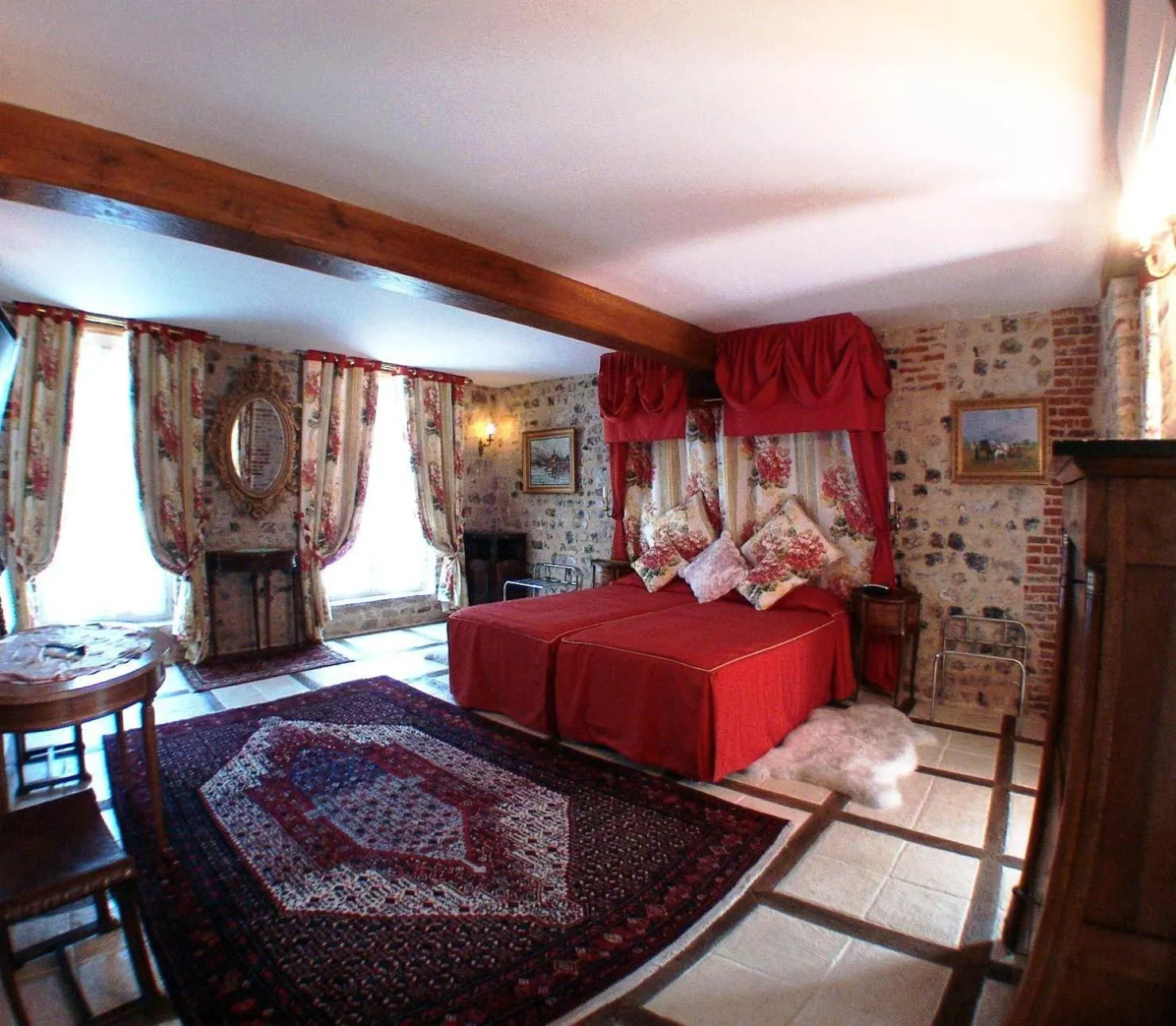 Bed in Hôtel L'Ecrin