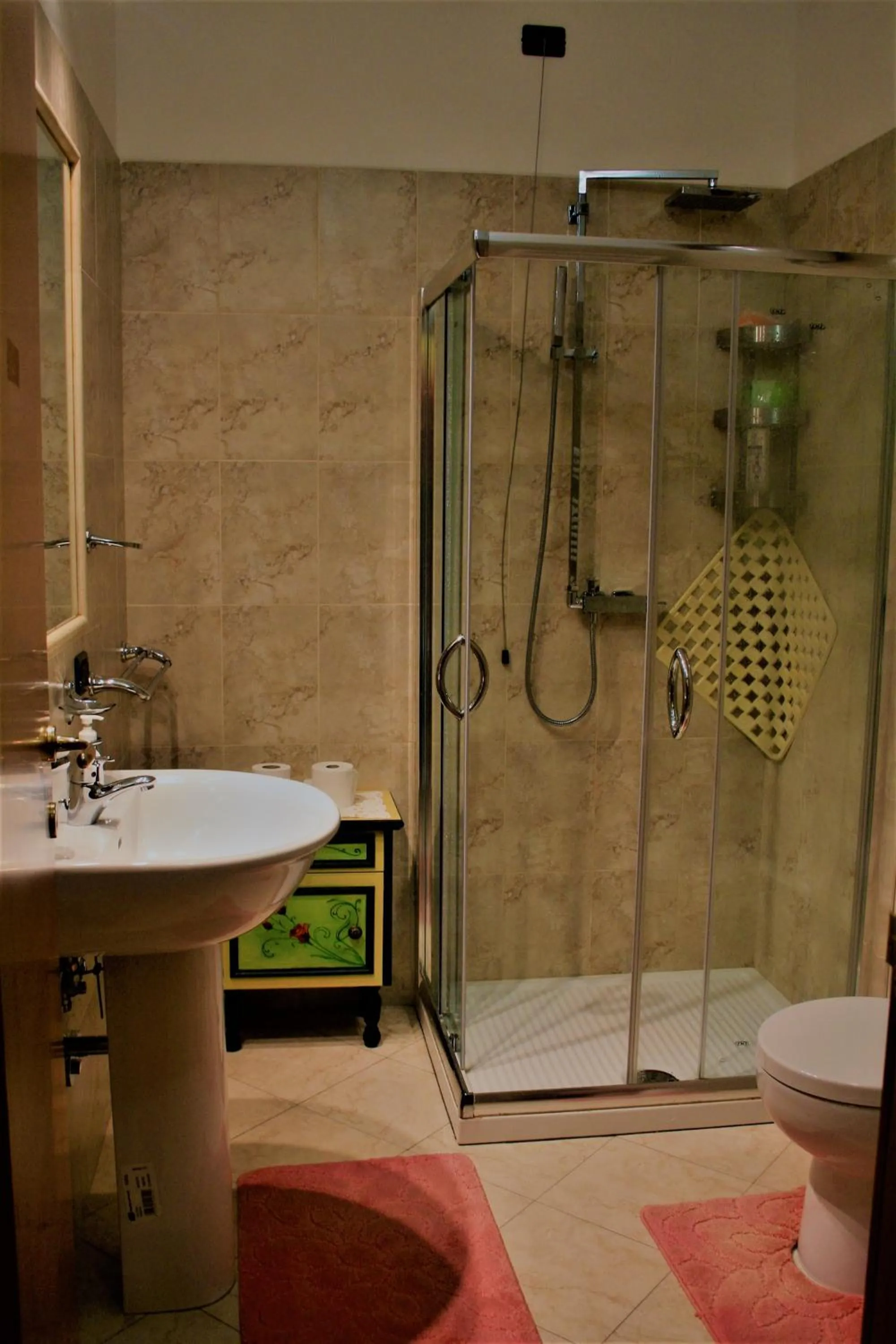 Shower in B&B Villa Ciccone