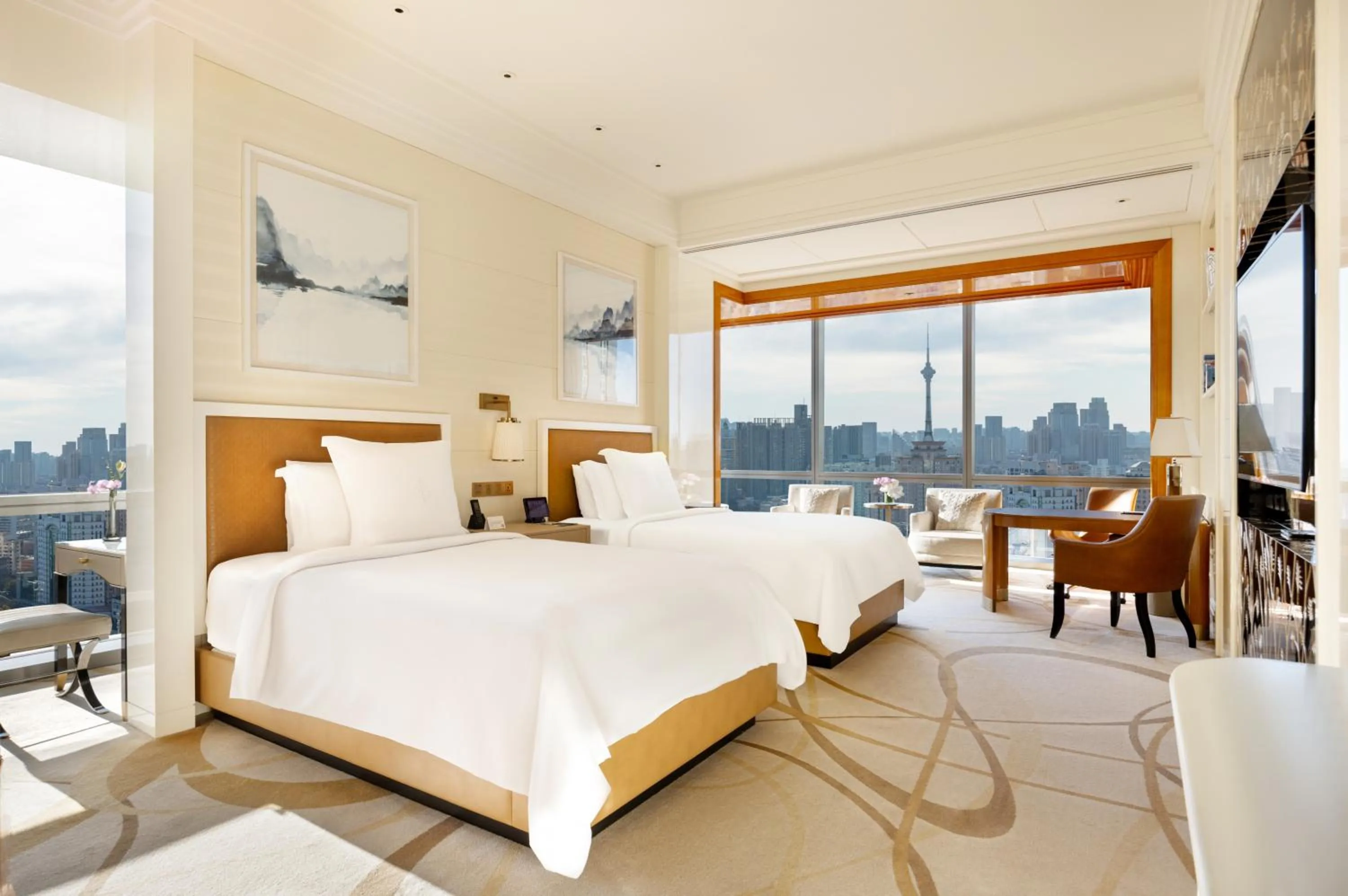 Bed in Four Seasons Hotel Tianjin