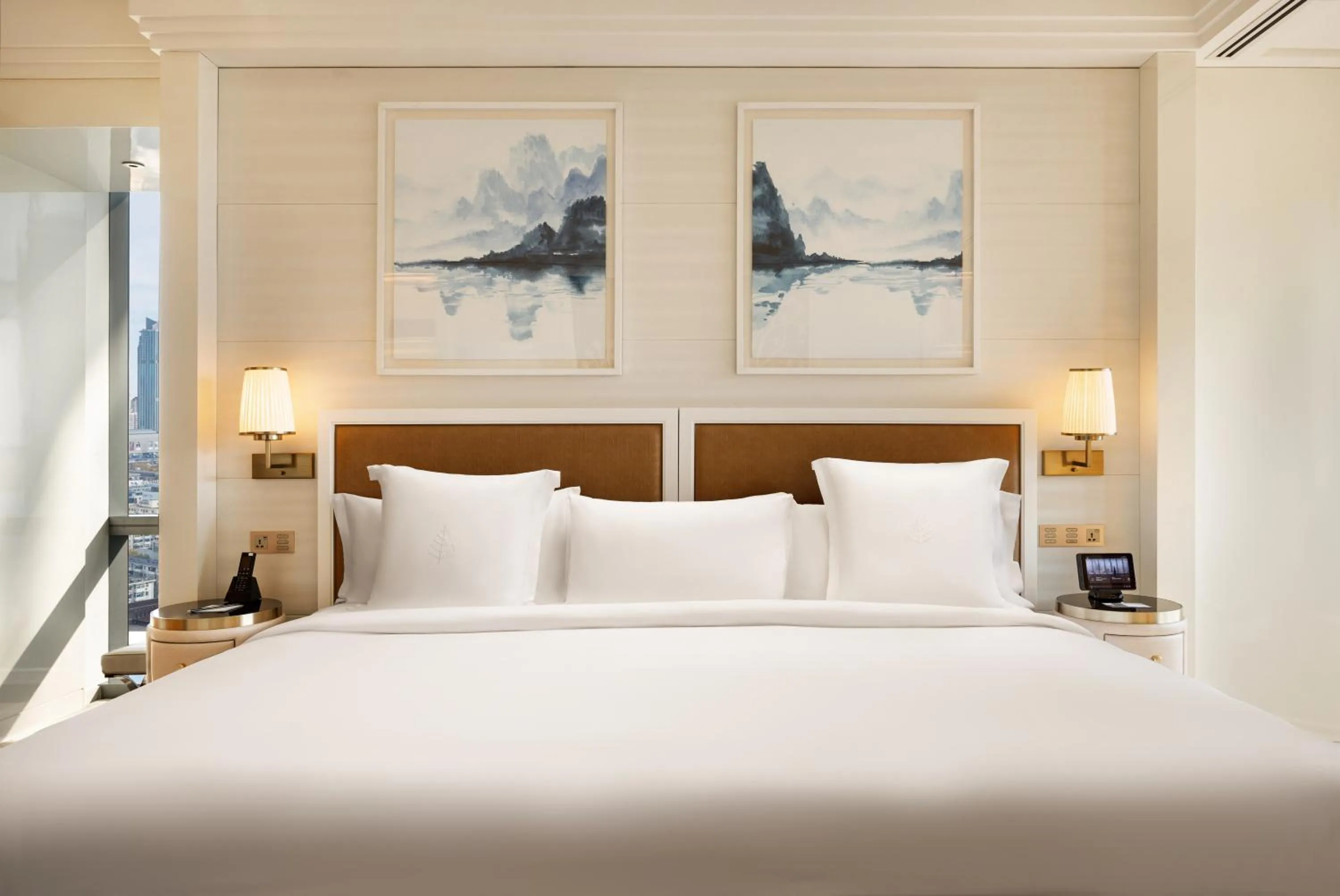 Bed in Four Seasons Hotel Tianjin