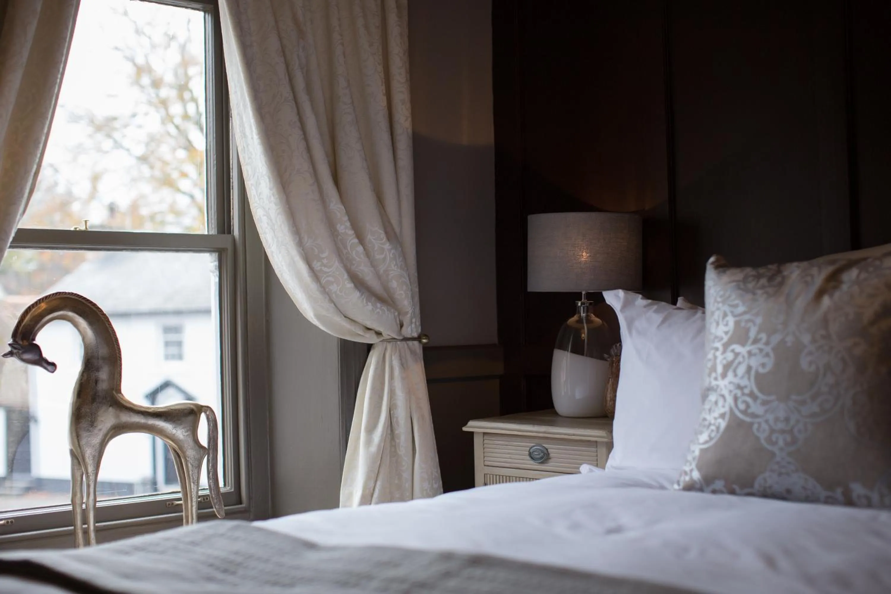 Bed in The Lion Hotel - Pub & Restaurant