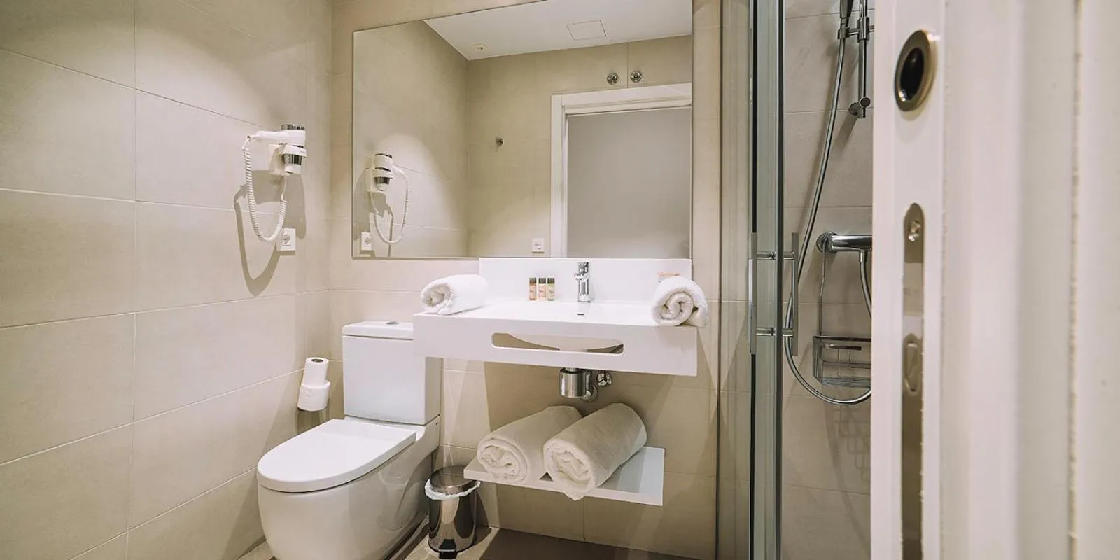 Bathroom in Pension Txingurri