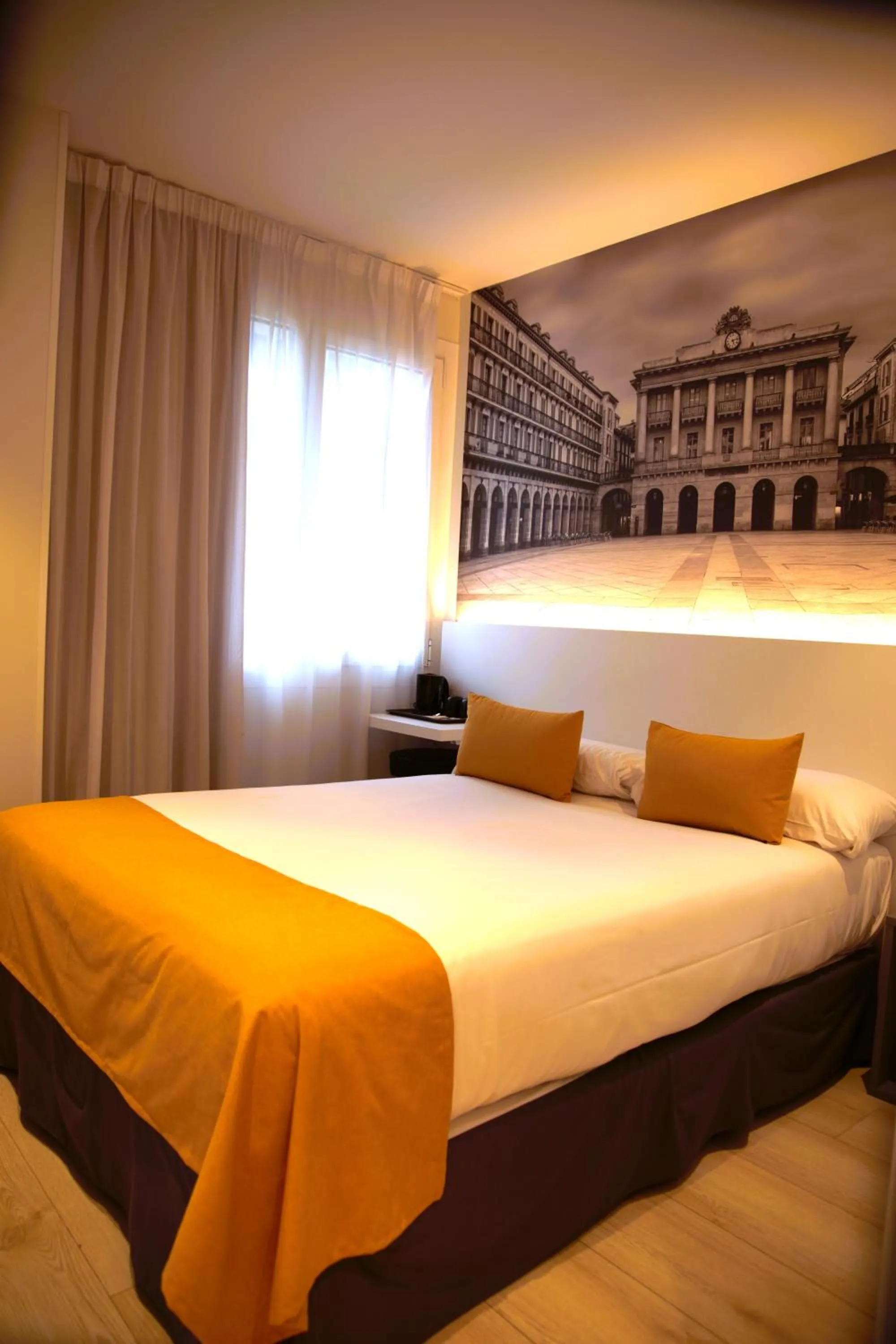 Photo of the whole room, Bed in Pension Txingurri
