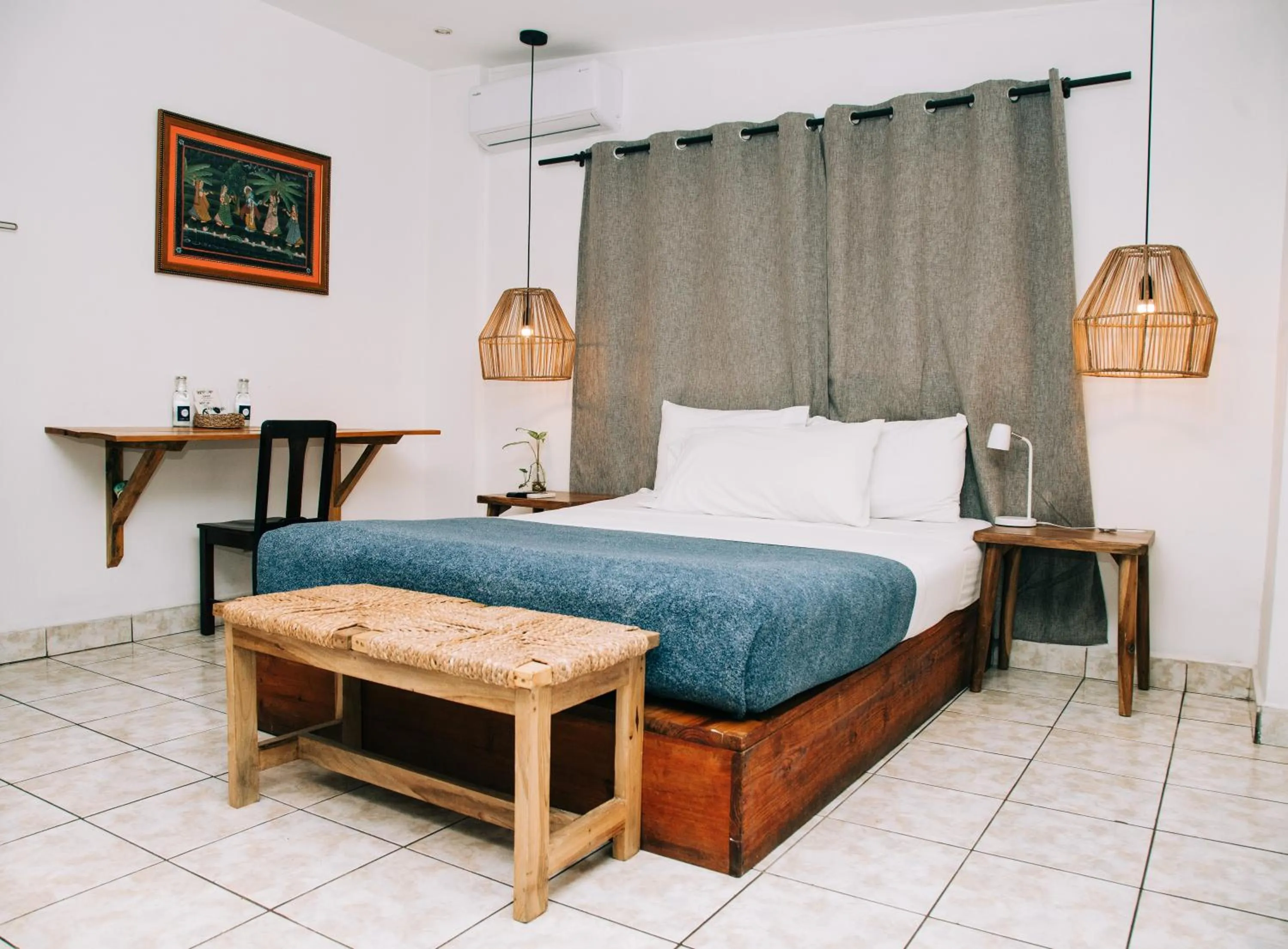 Bed in Cinco Hotel B&B