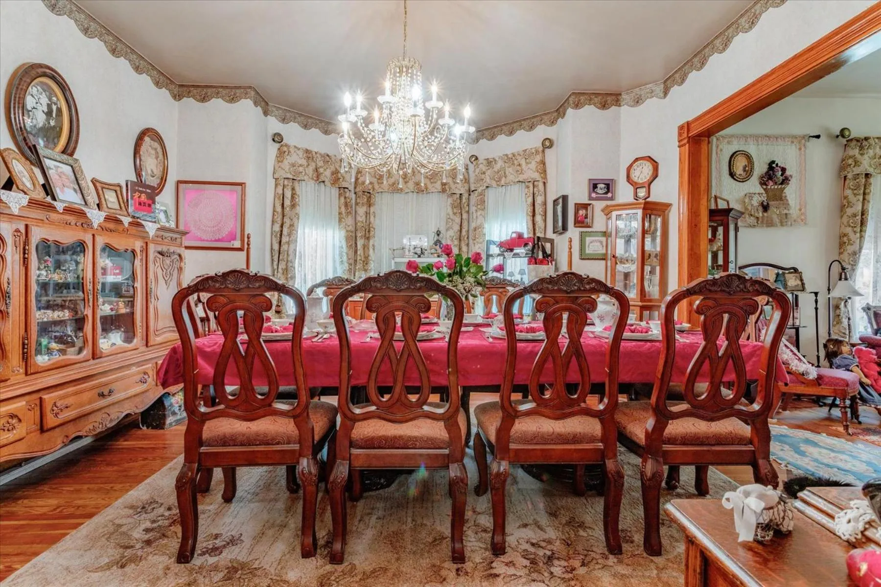 Dining area in The Silk Pincushion