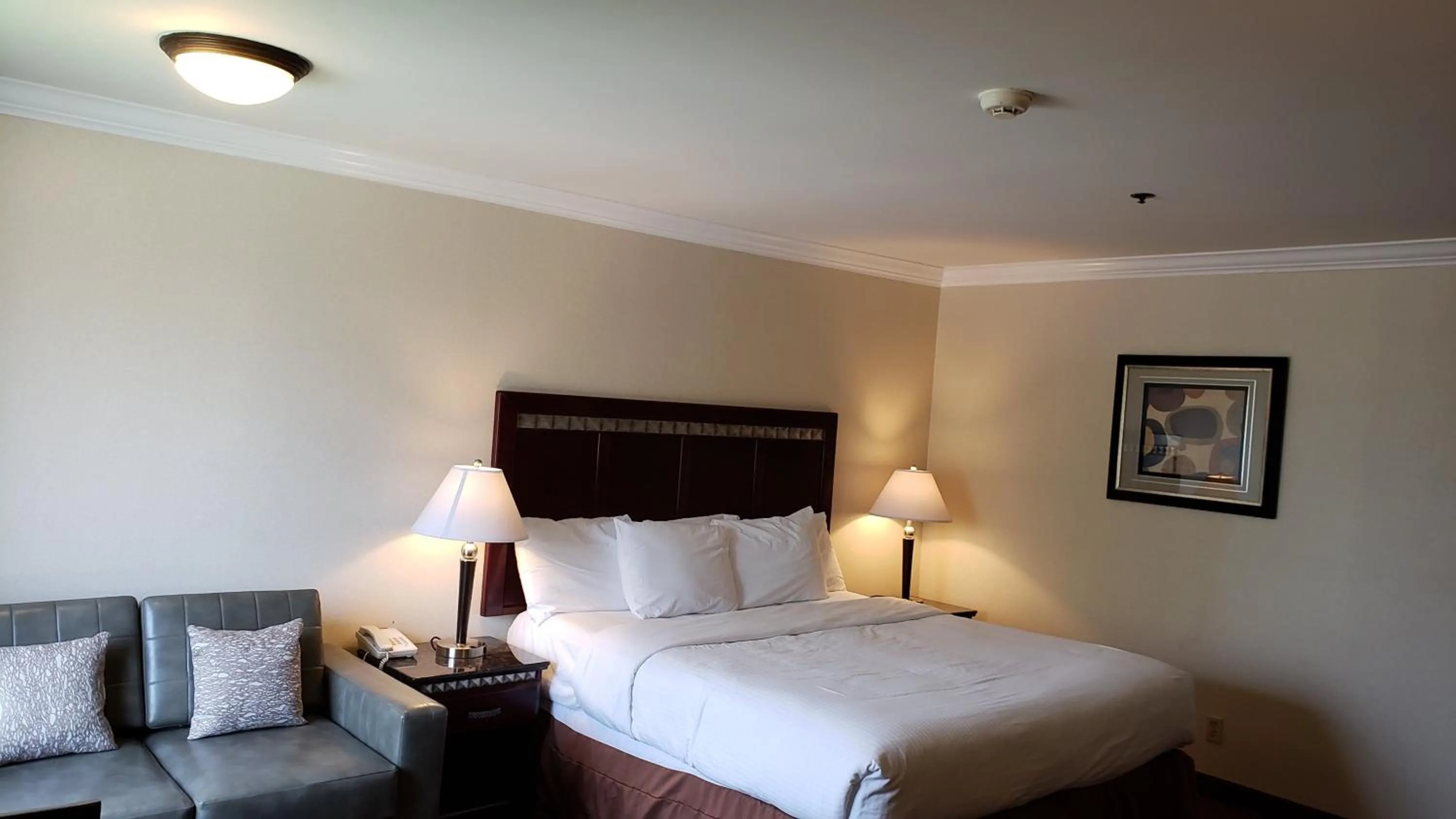 Breakfast, Bed in Oak Tree Inn