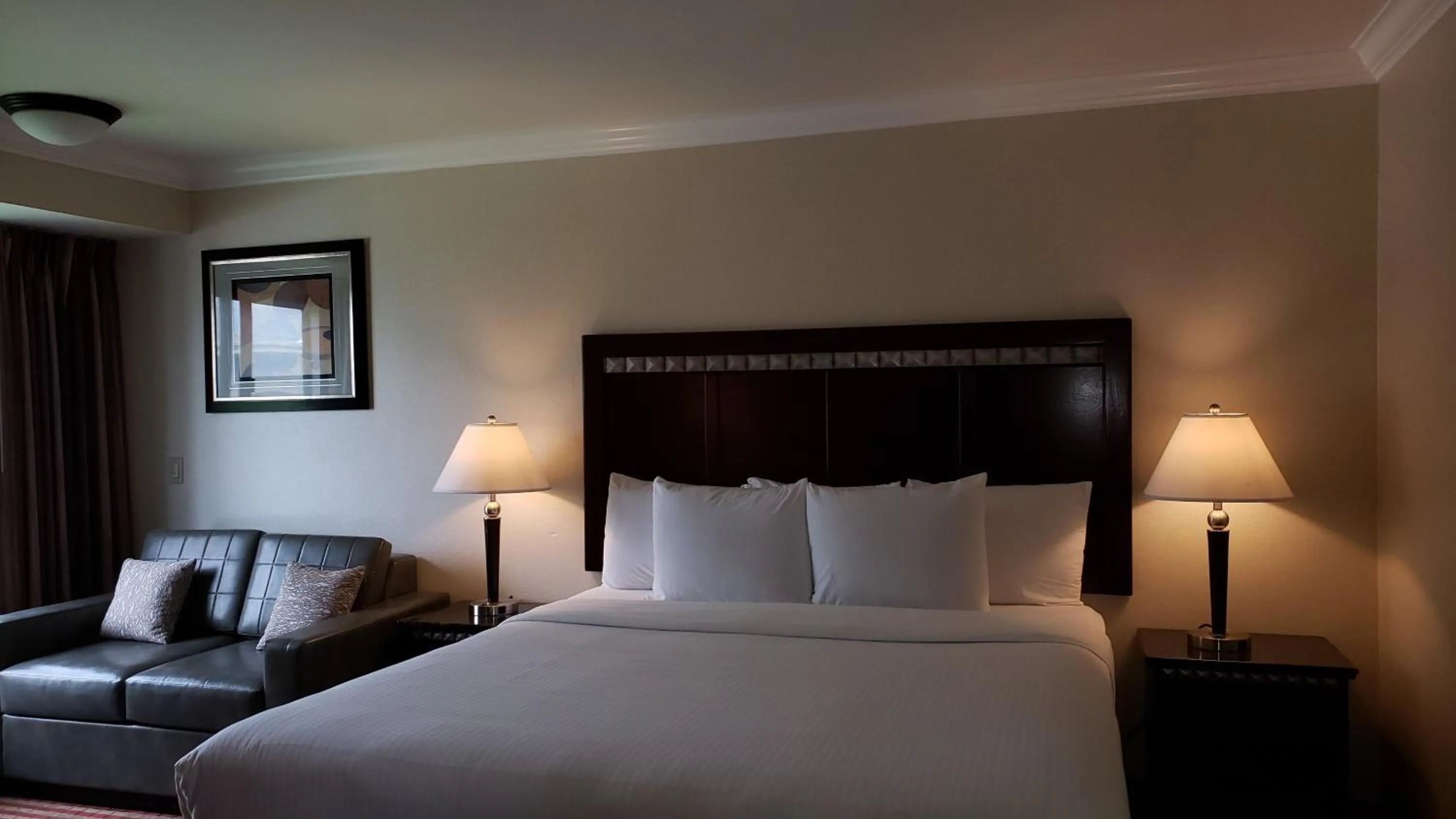 Breakfast, Bed in Oak Tree Inn