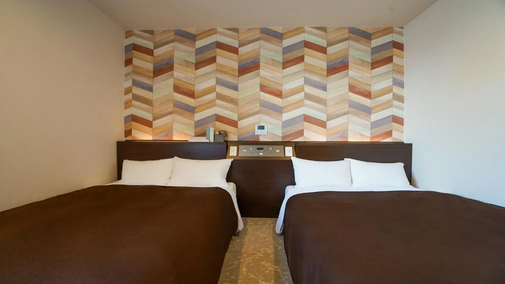 Renewal Standard Twin Room - Smoking (E-Cigarets Only) in Hotel New Gaea Yanagawa Renewal Standard Twin Room - Smoking (E-Cigarets Only) in Hotel New Gaea Yanagawa