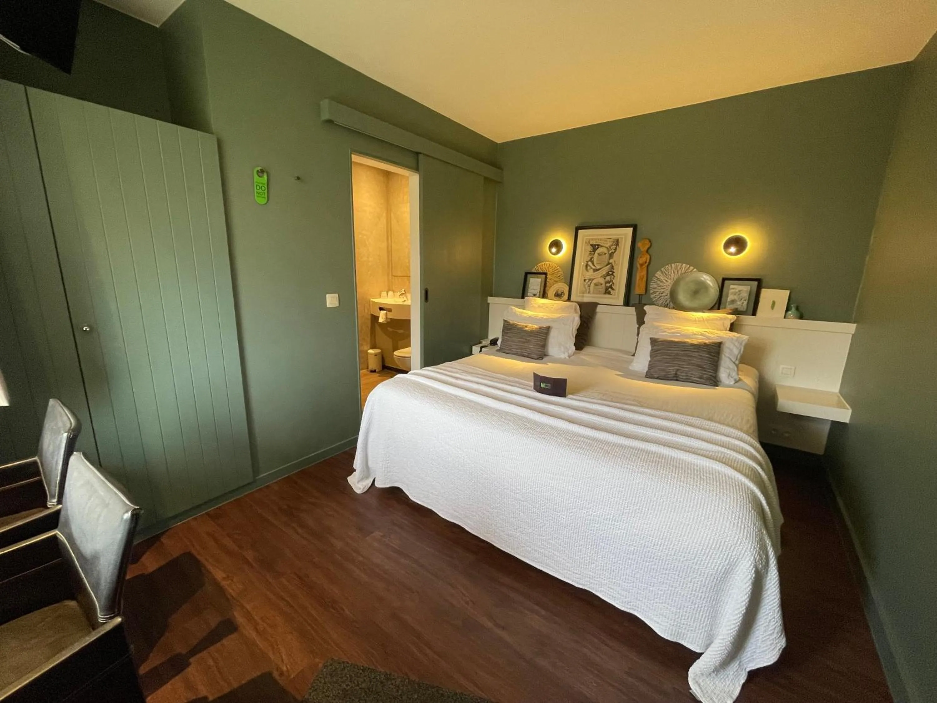 Bed in Hotel Montanus