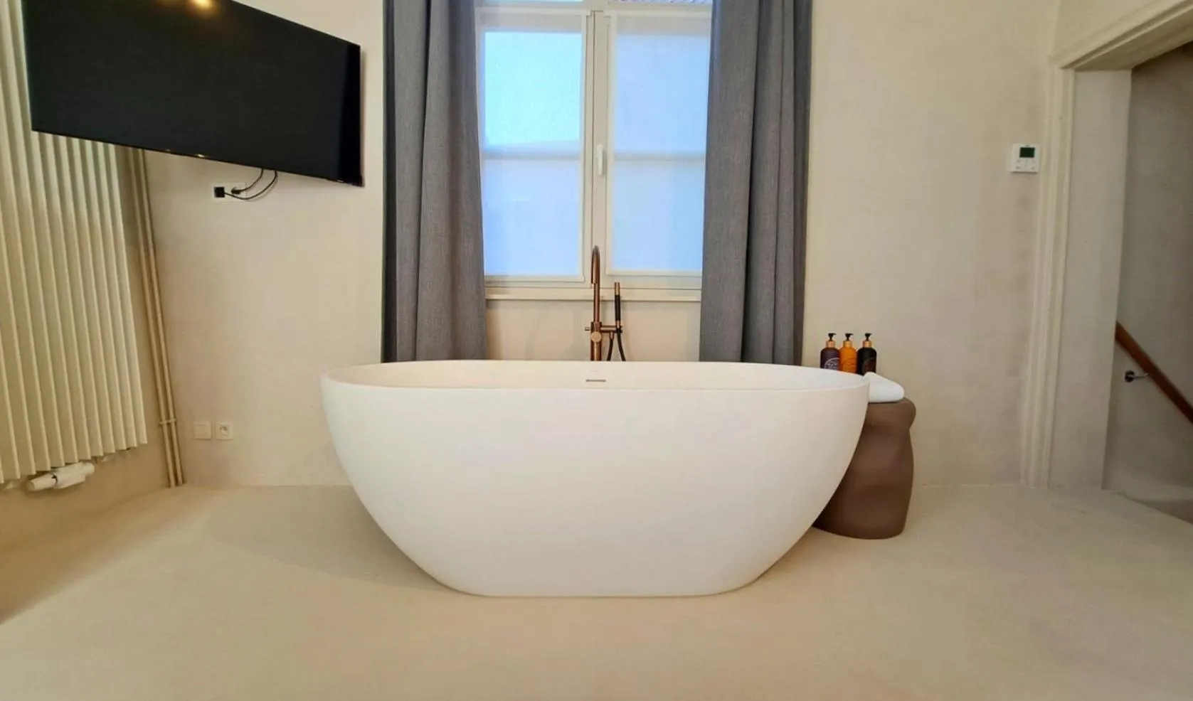 Bathroom in Hotel Montanus