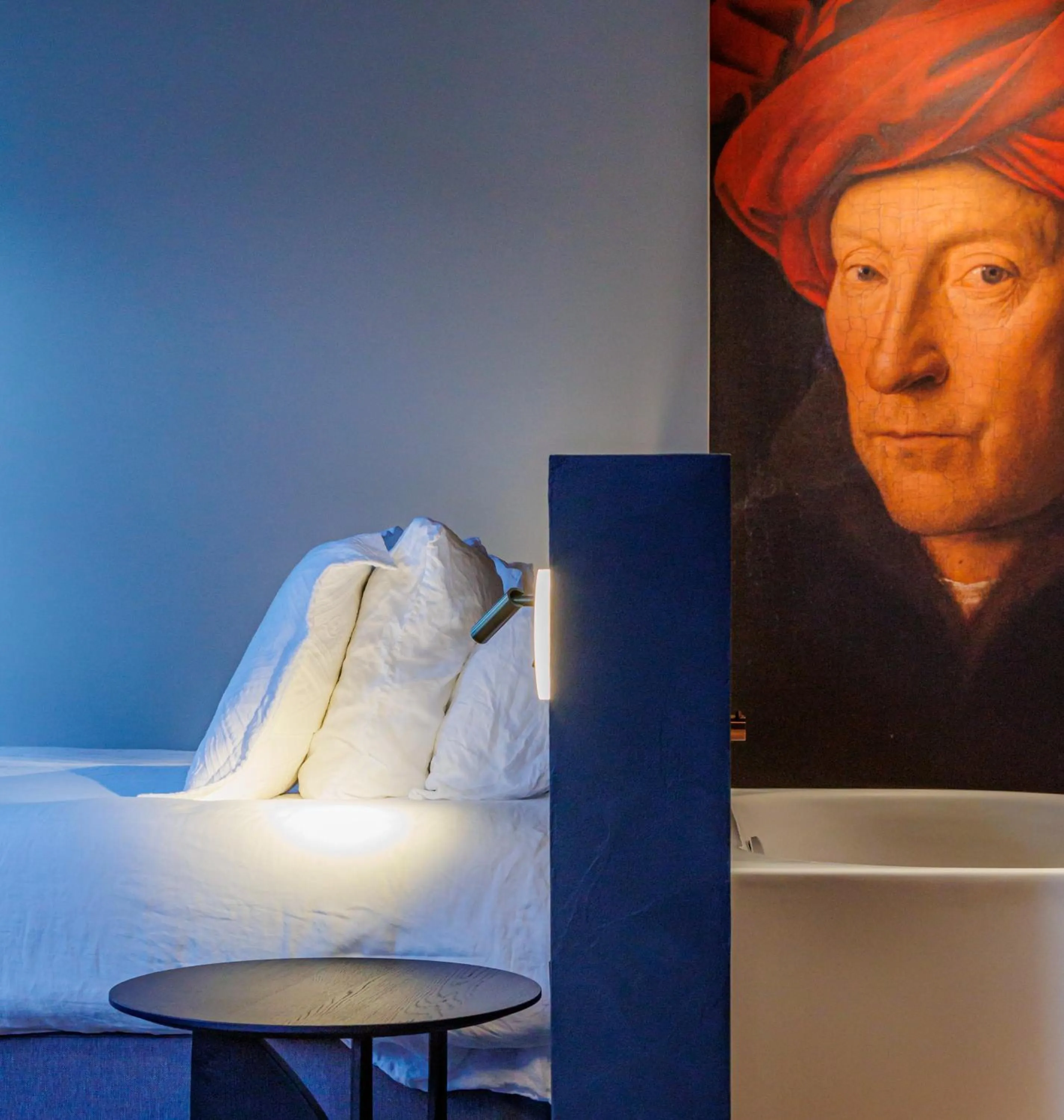 Decorative detail, Bed in Hotel Montanus