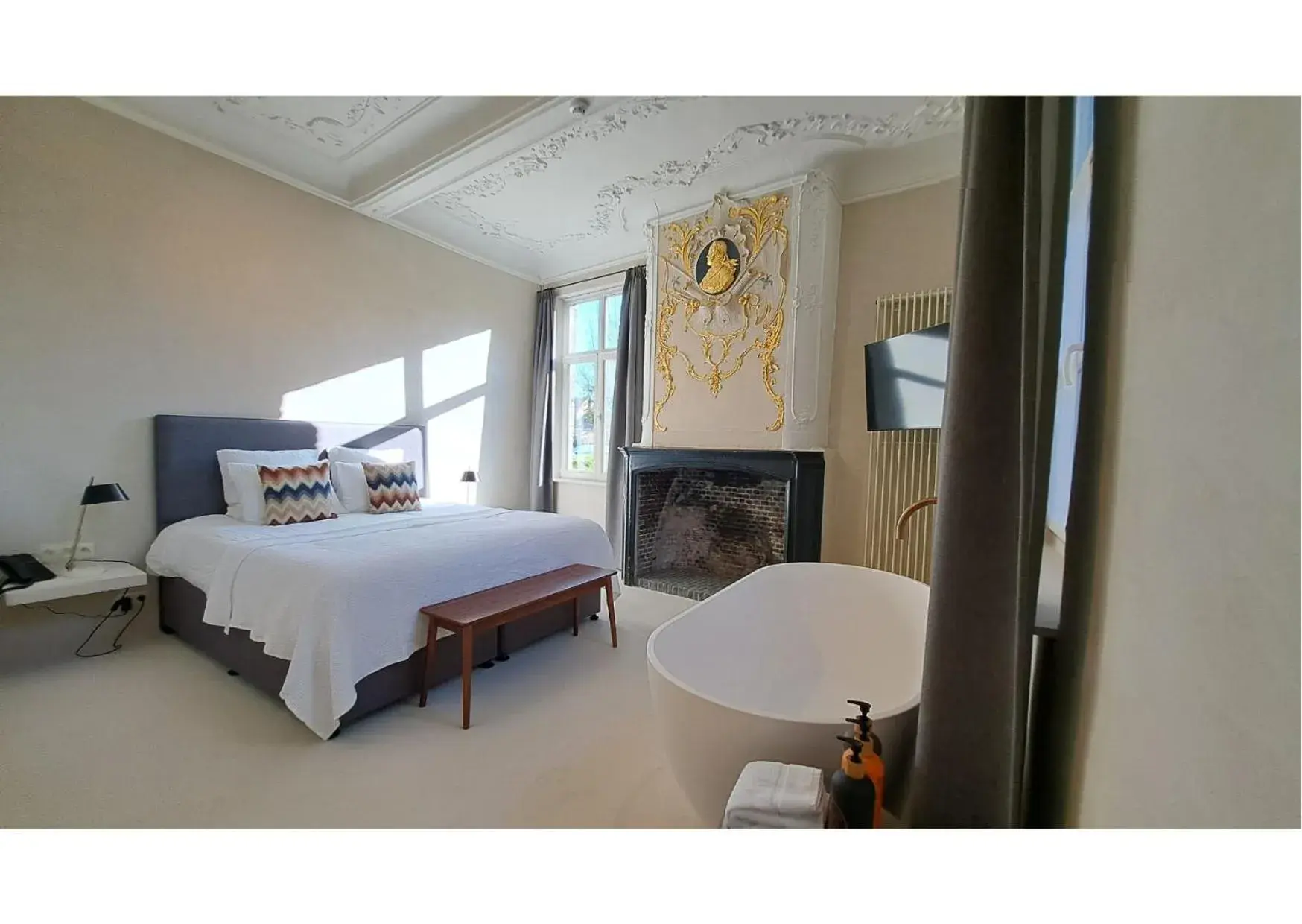 Junior Suite with Garden View - single occupancy in Hotel Montanus Junior Suite with Garden View - single occupancy in Hotel Montanus