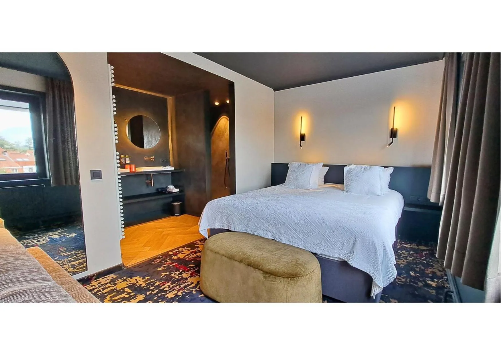 Property building, Bed in Hotel Montanus