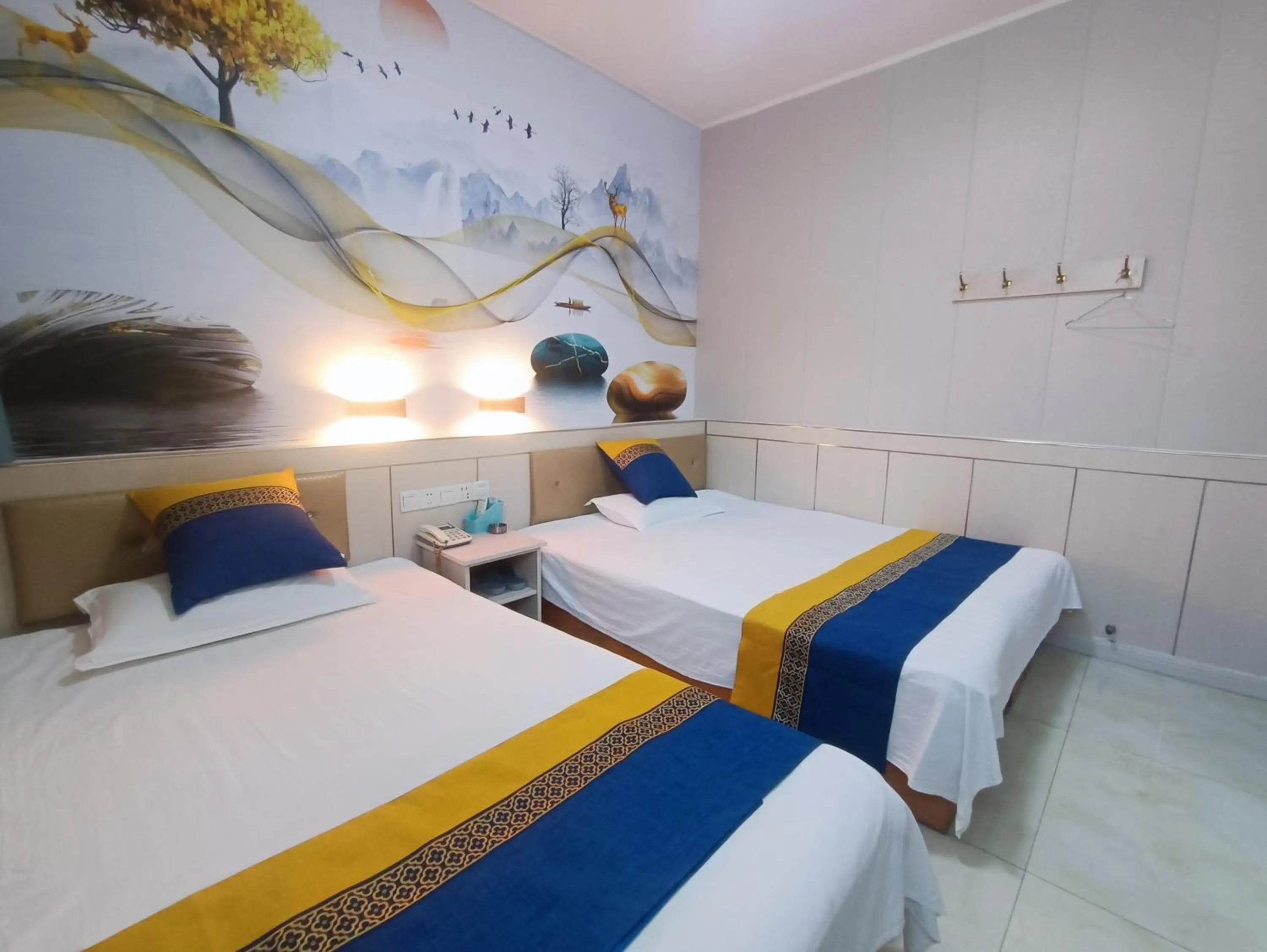 Photo of the whole room, Bed in Qufu Garden Hotel