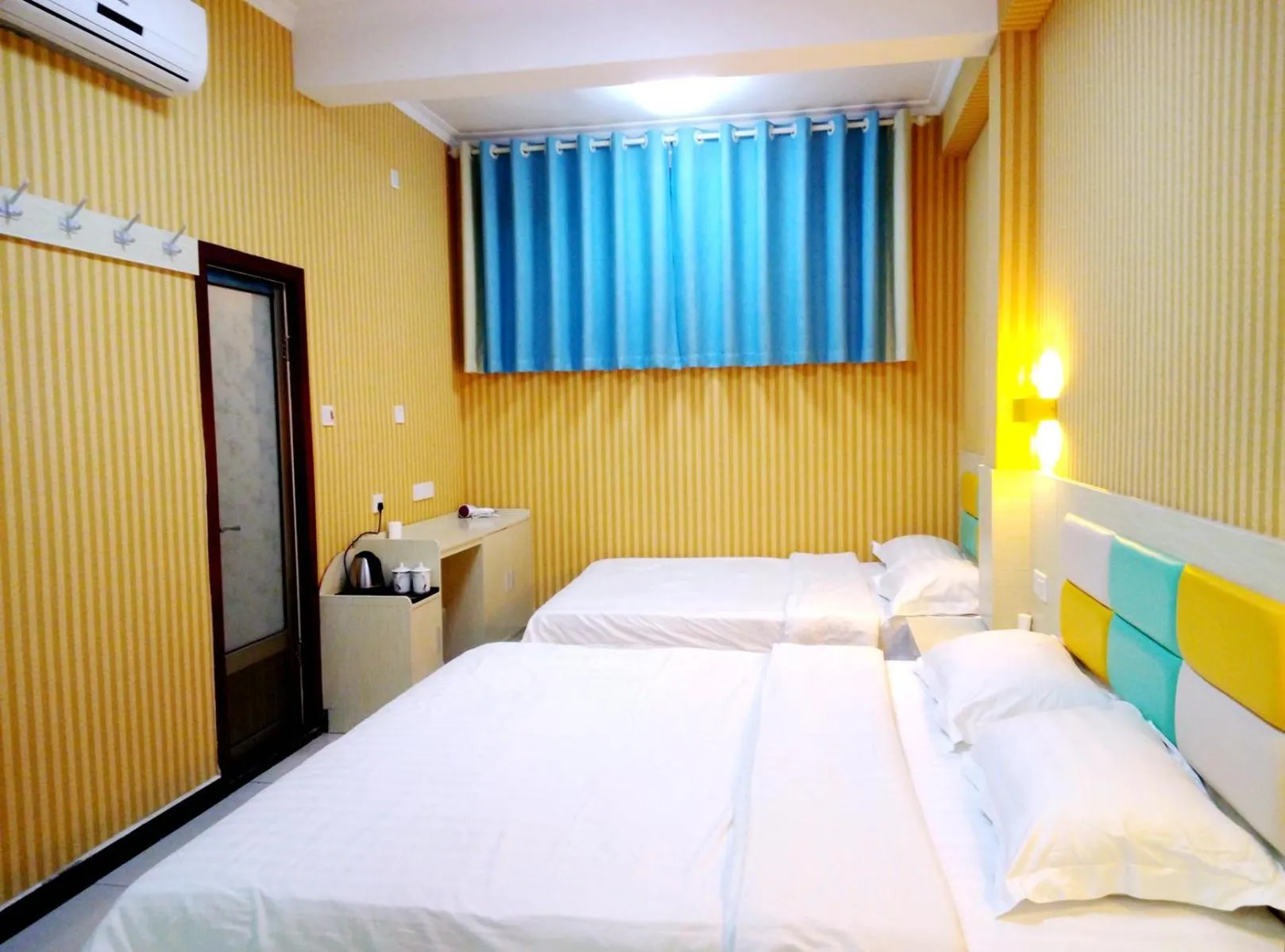 Decorative detail, Bed in Qufu Garden Hotel