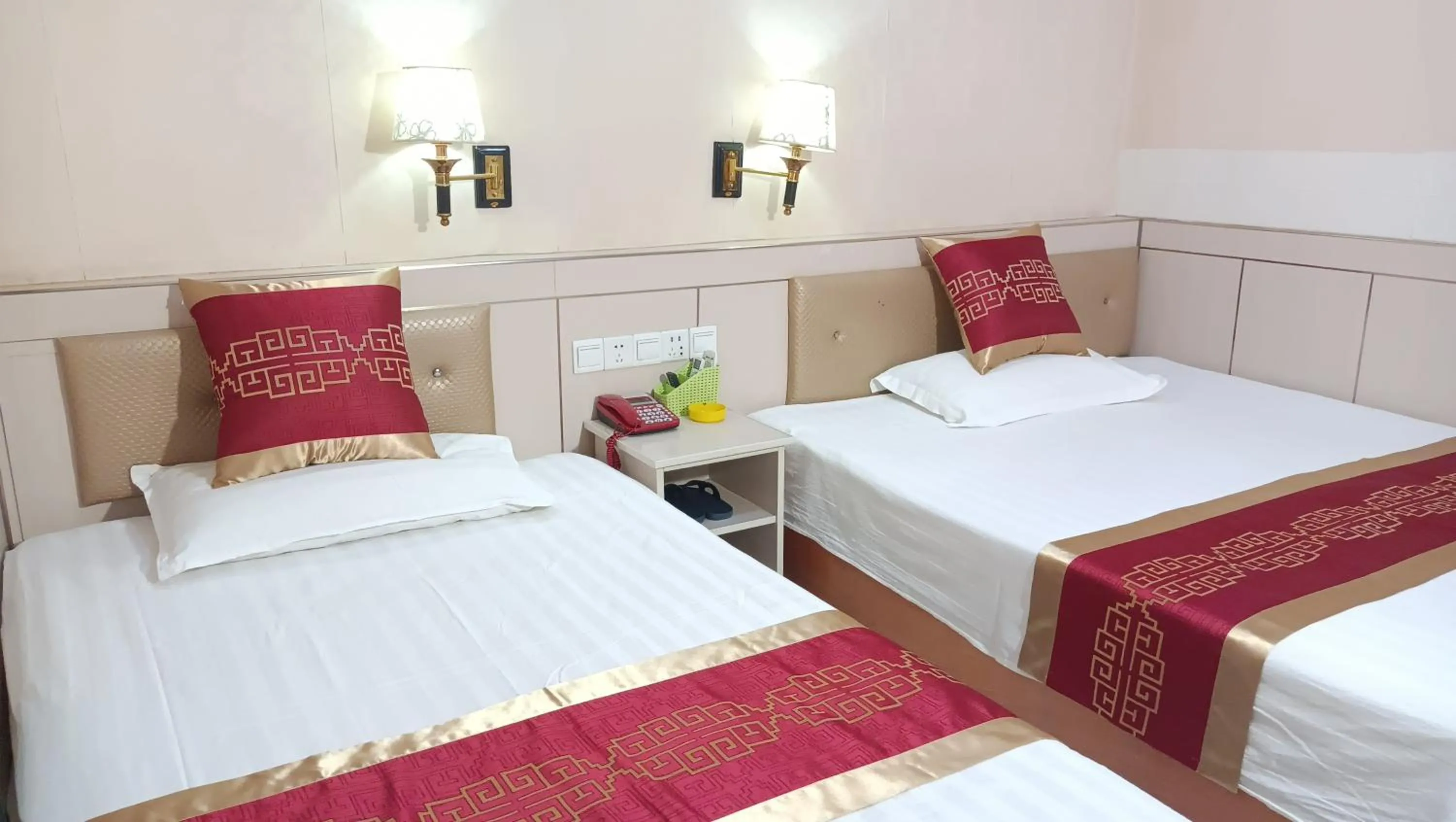 Bed in Qufu Garden Hotel