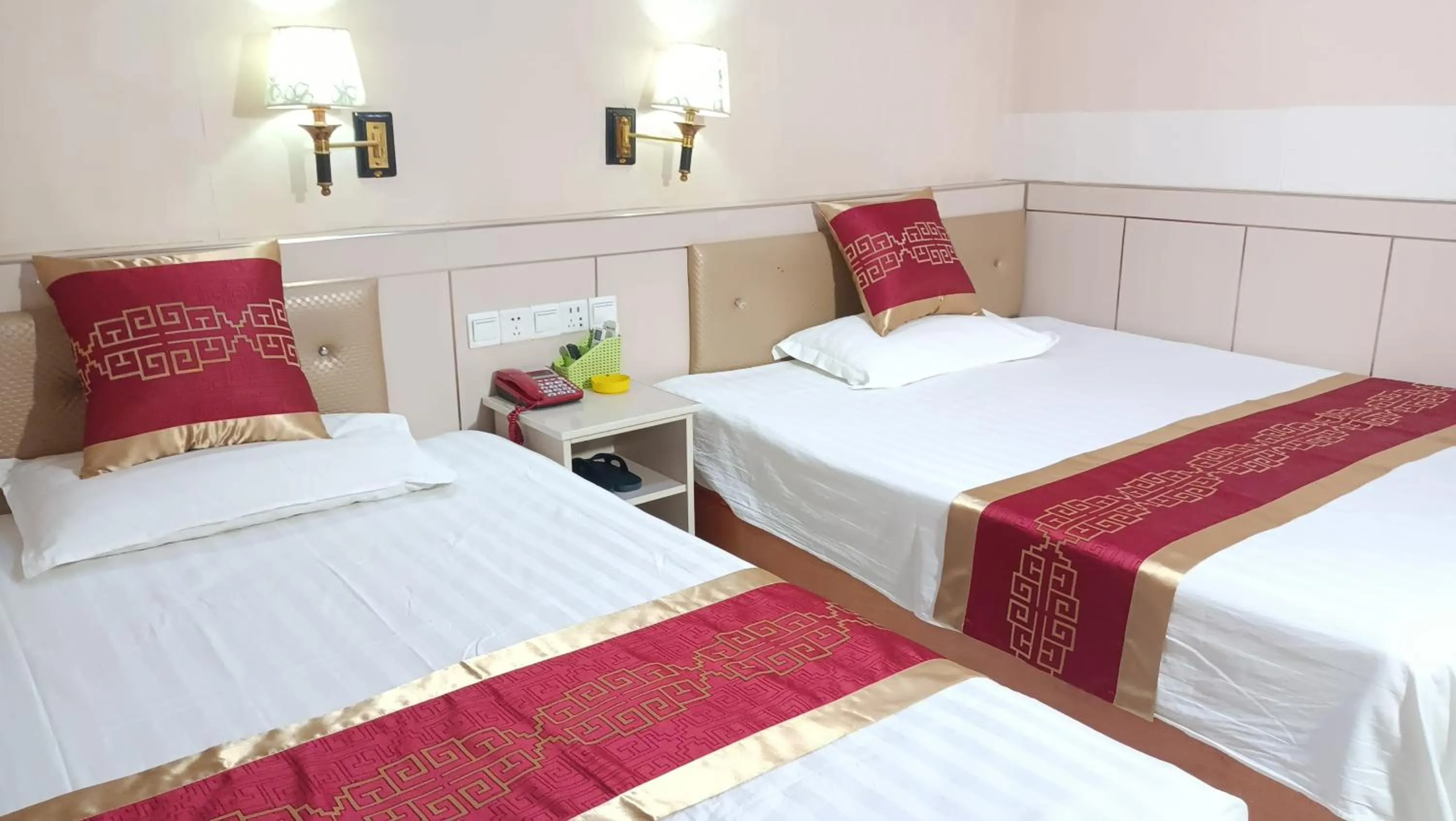 Bed in Qufu Garden Hotel