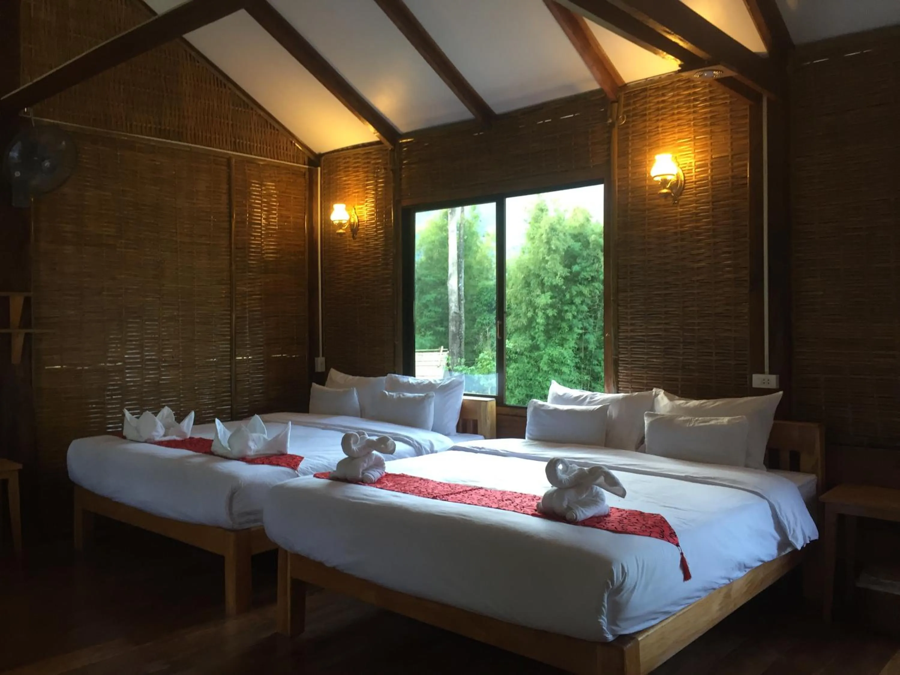 Bedroom, Bed in Phoxay Ngam Resort