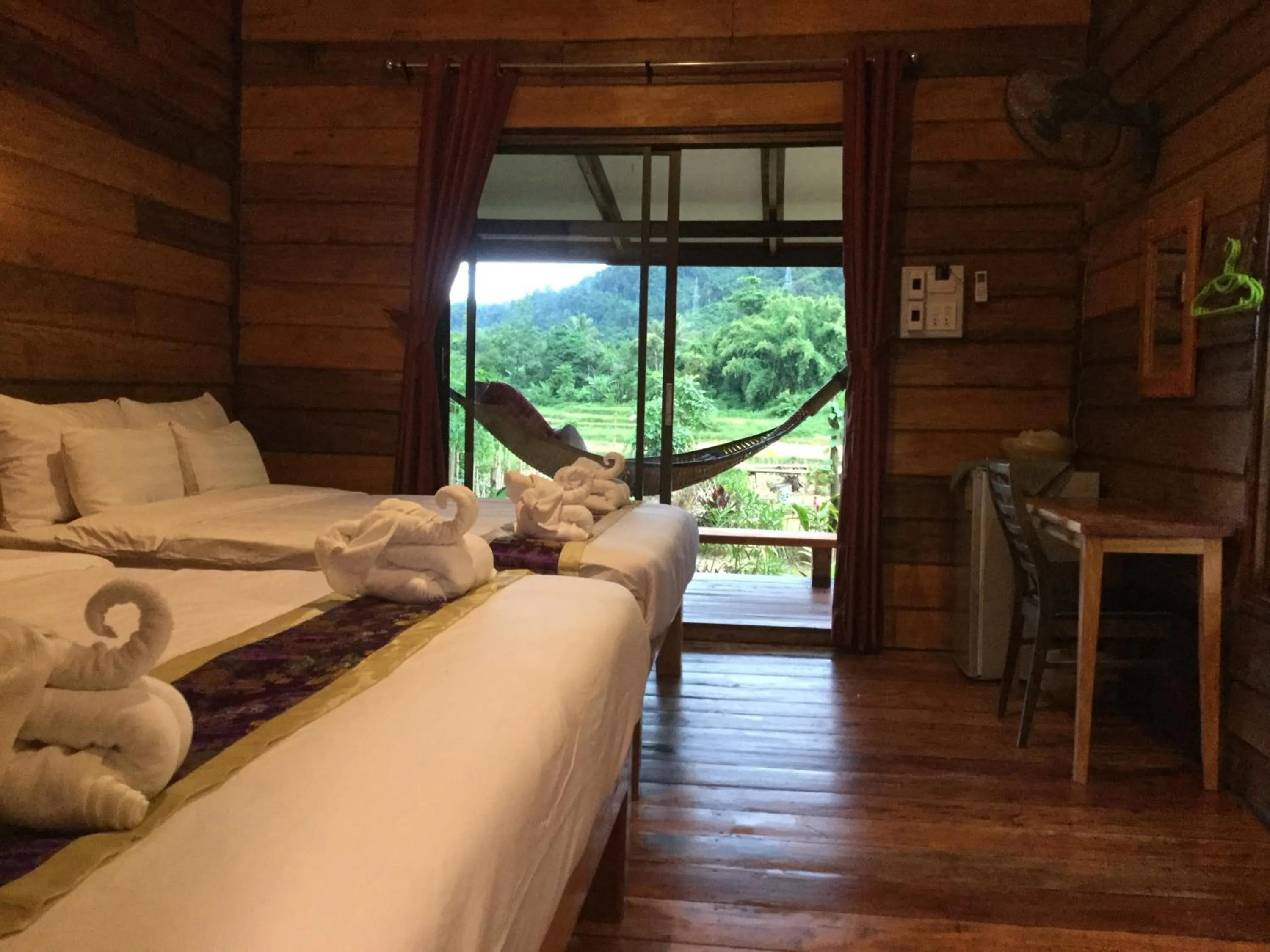 Bedroom, Bed in Phoxay Ngam Resort