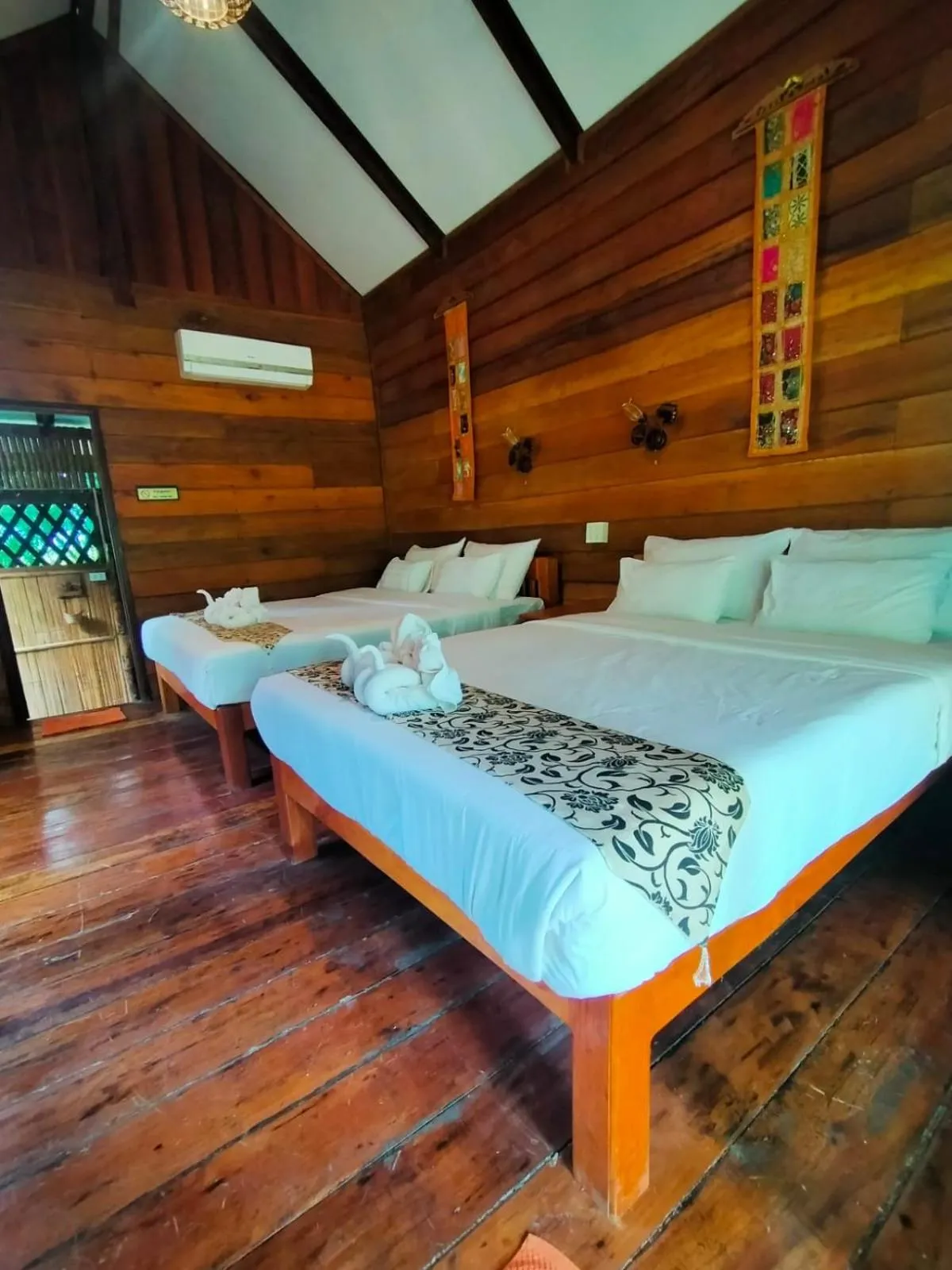 Bed in Phoxay Ngam Resort