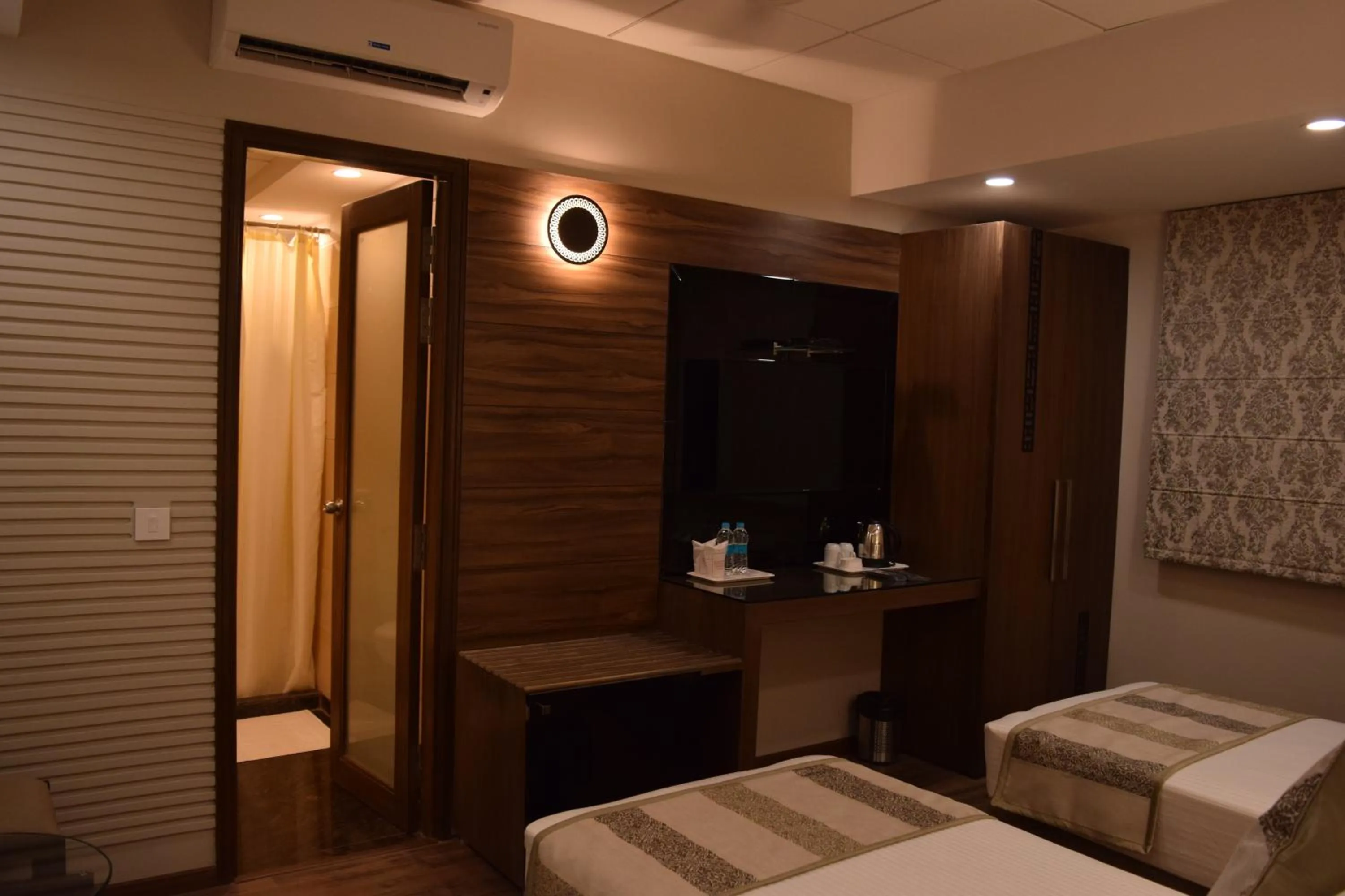 Decorative detail, Bed in De Bougain Villa