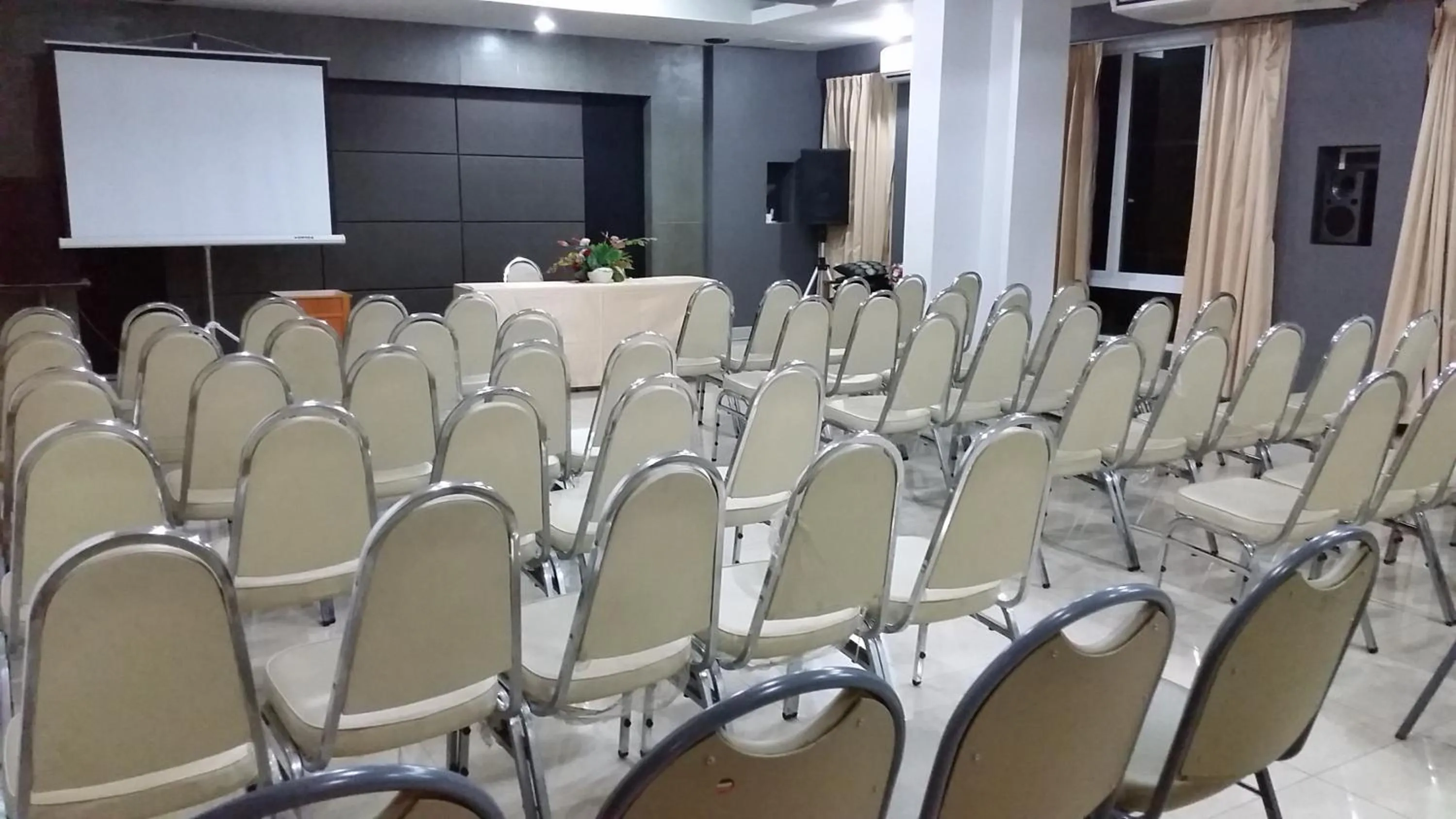 Activities in Maihom Resort Hotel