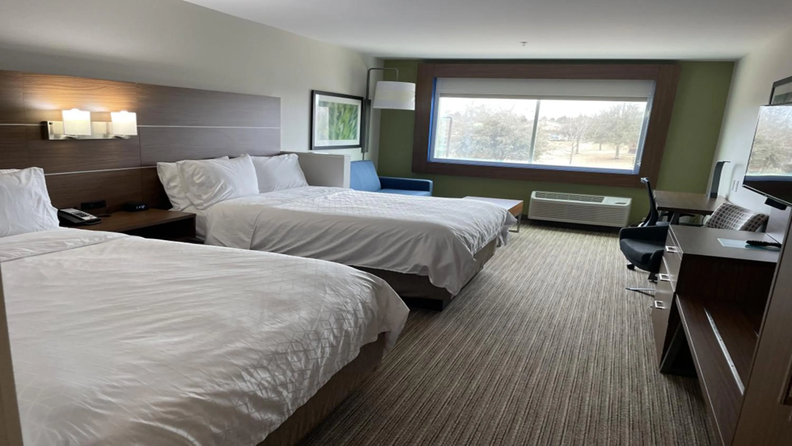 Photo of the whole room, Bed in Holiday Inn Express & Suites - Brenham South by IHG