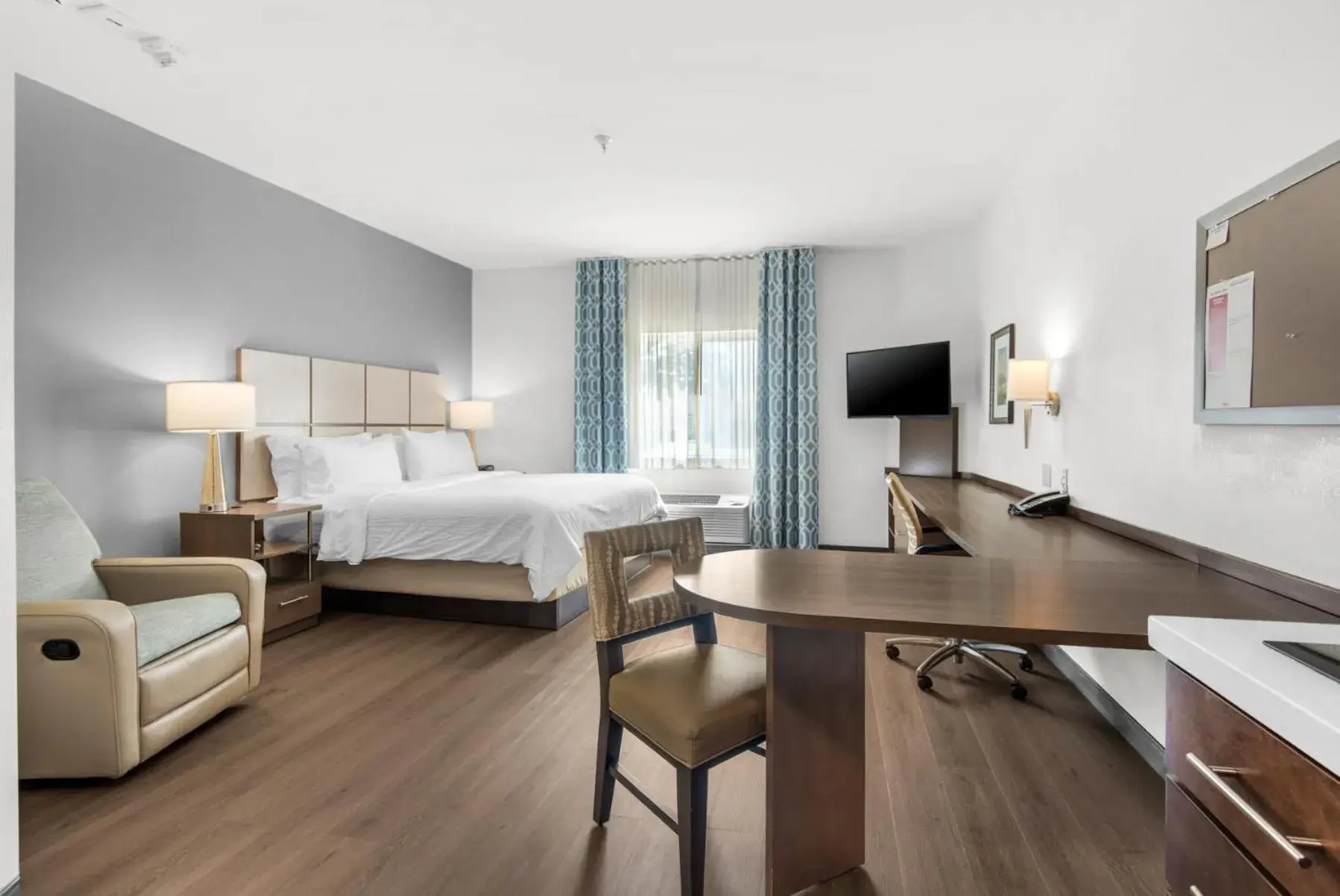 Studio Queen Suite in Candlewood Suites - Pensacola - University Area by IHG Studio Queen Suite in Candlewood Suites - Pensacola - University Area by IHG