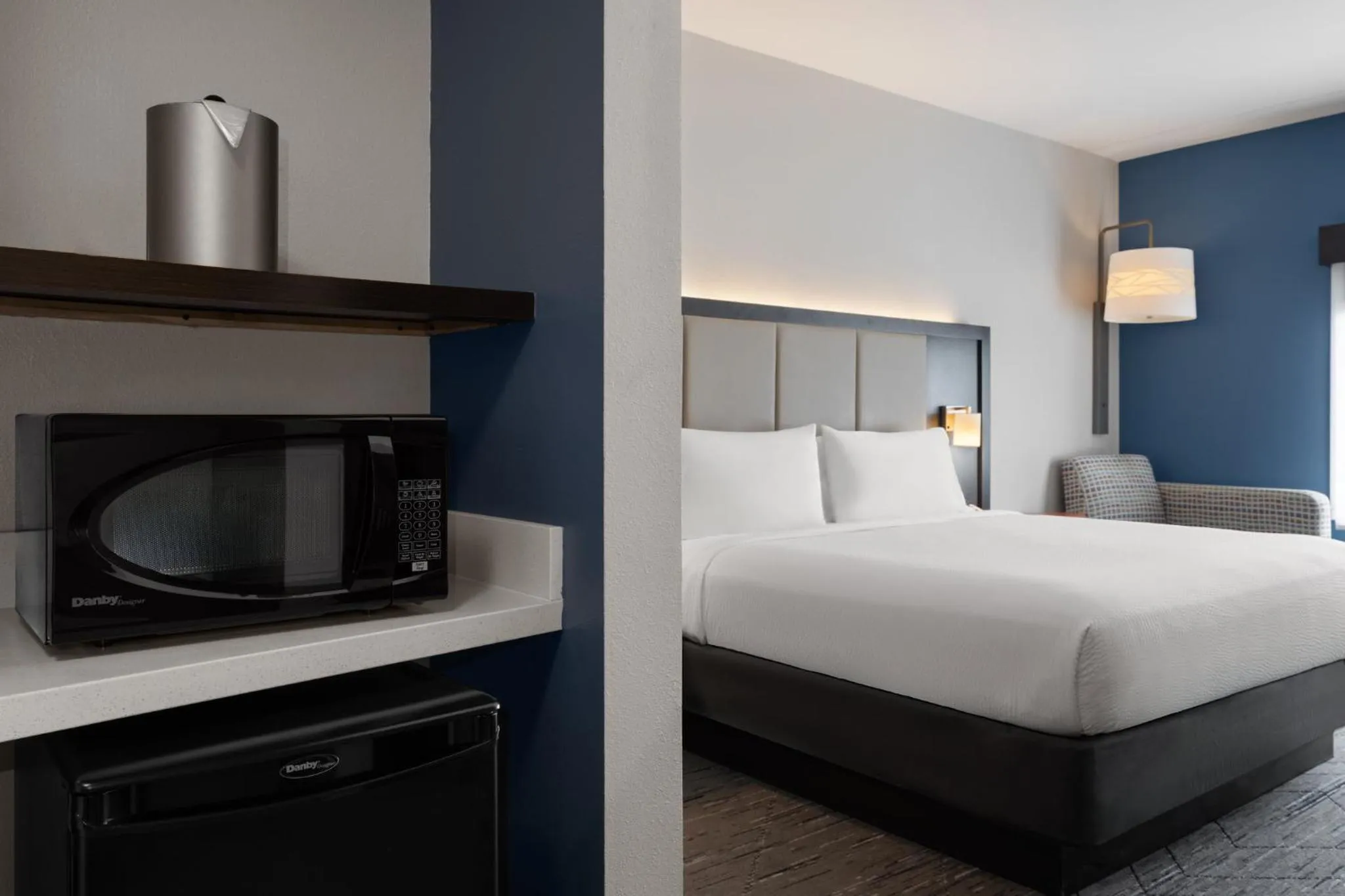 Photo of the whole room, Bed in Holiday Inn Express & Suites - Tampa East - Ybor City by IHG