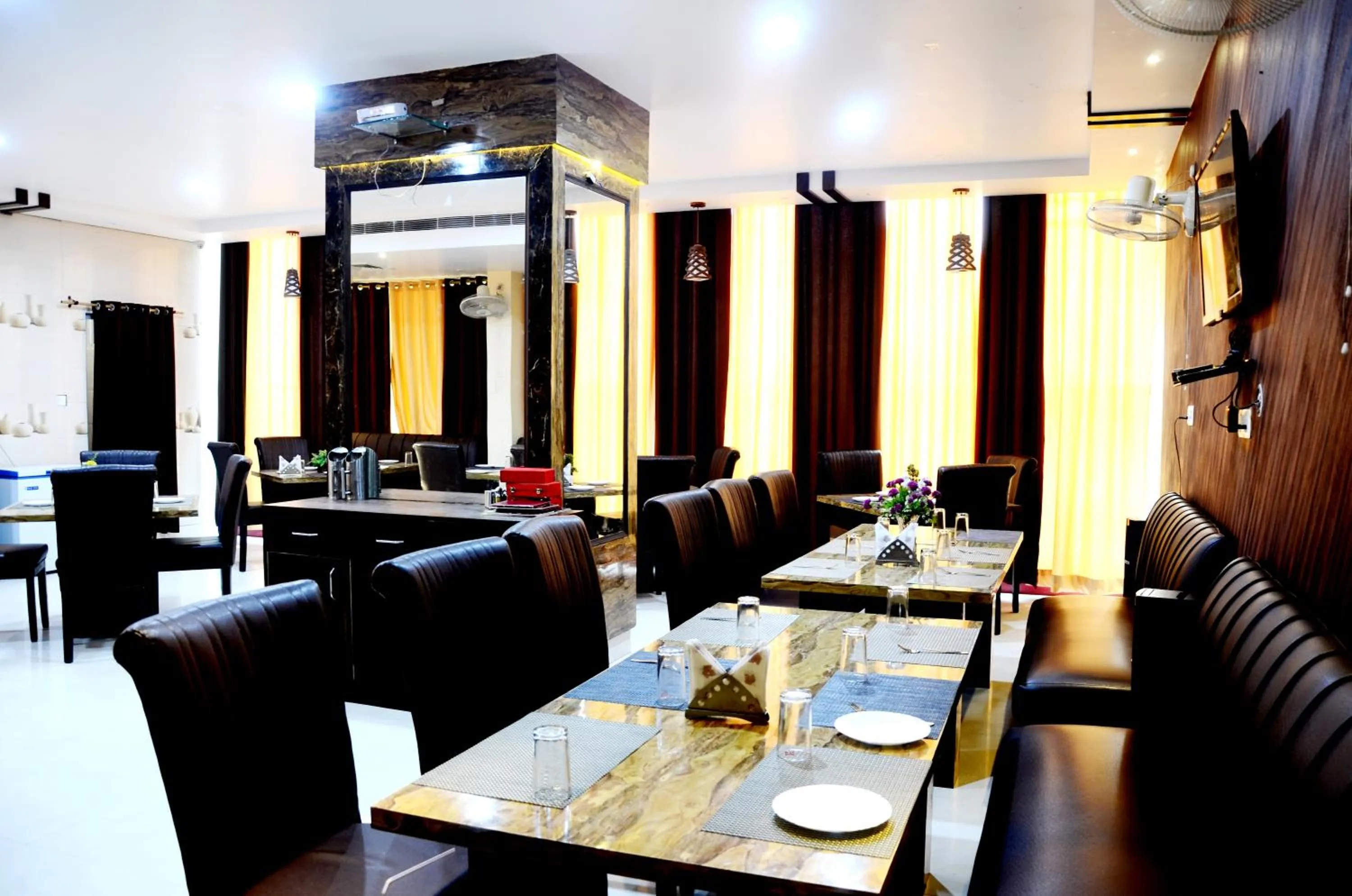 Restaurant/places to eat in Taraji Resort