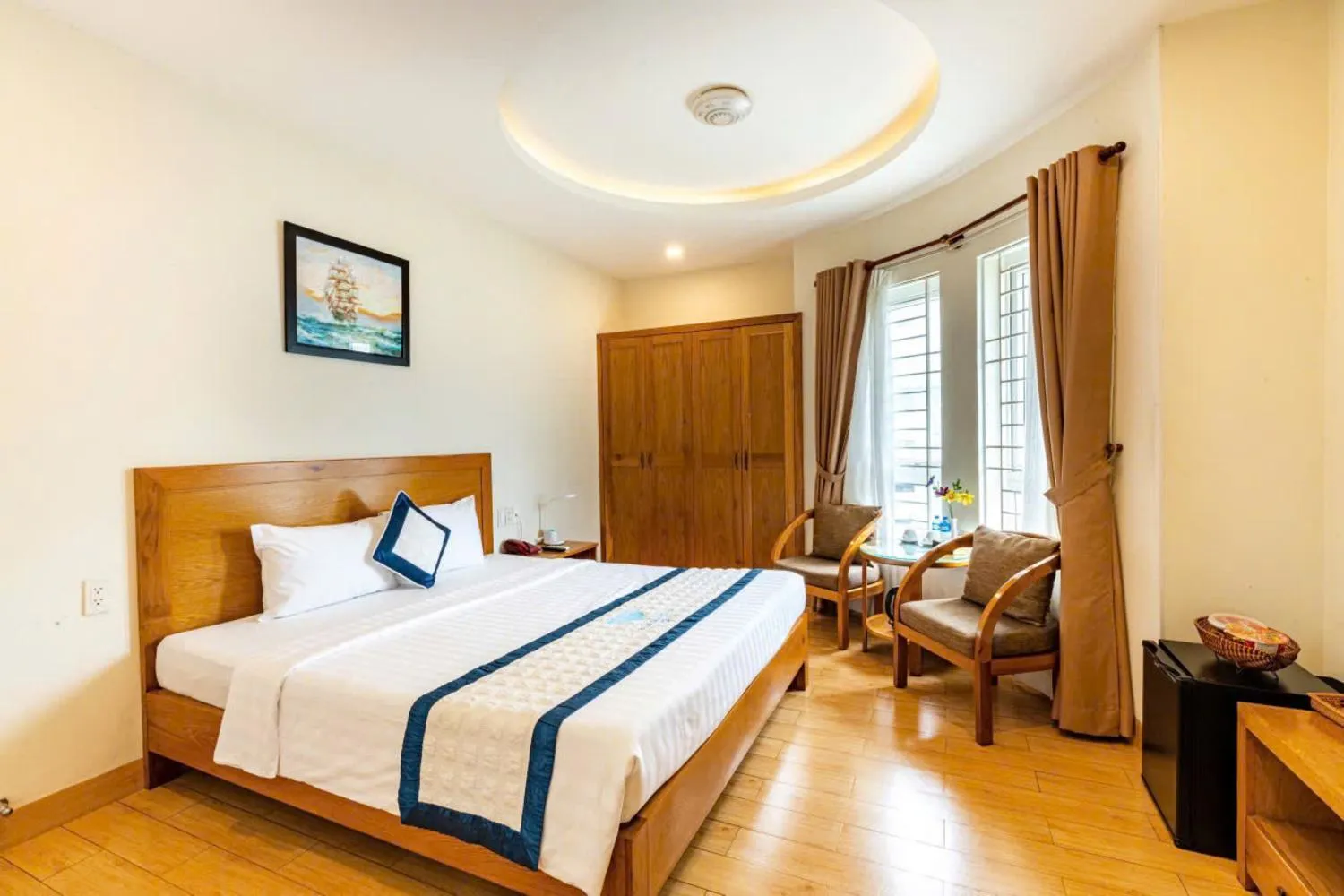 Bed in Blue Diamond Airport Hotel