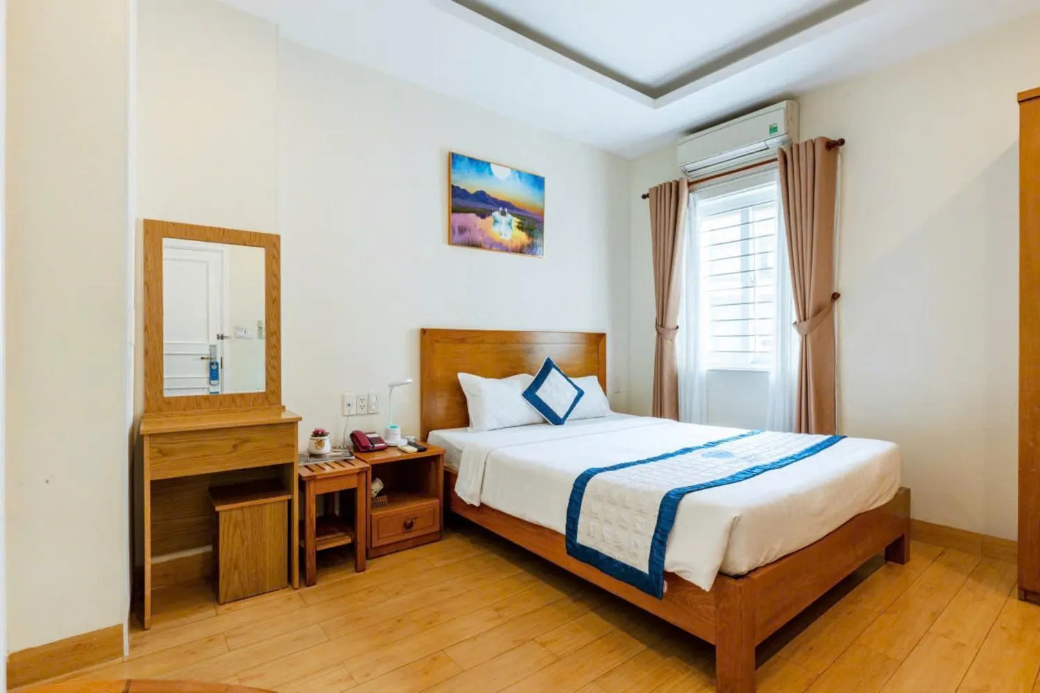 Photo of the whole room, Bed in Blue Diamond Airport Hotel